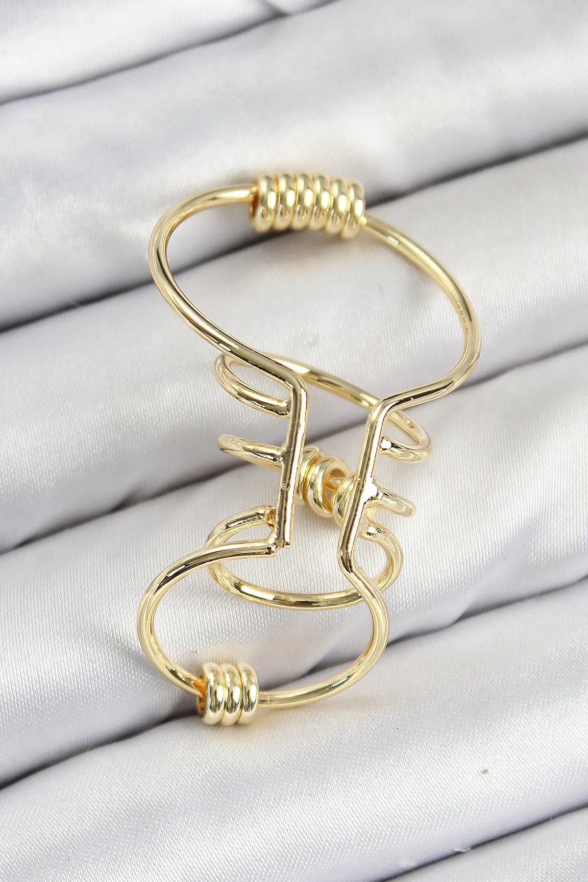Pirinç Halkalı Model Gold Renk Kıkırdak Küpe TJ-BKP11060