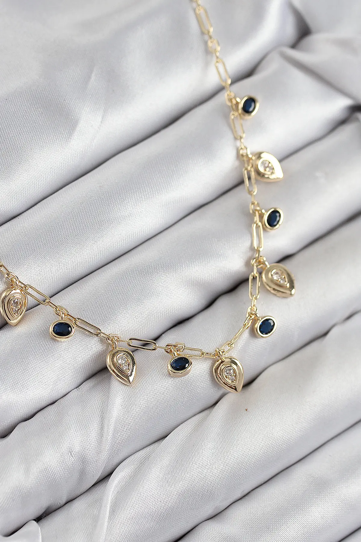 Pirinç Zirkon Taşlı Sallantılı Damla Model Gold Renk Kadın Kolye TJ-BKO10494