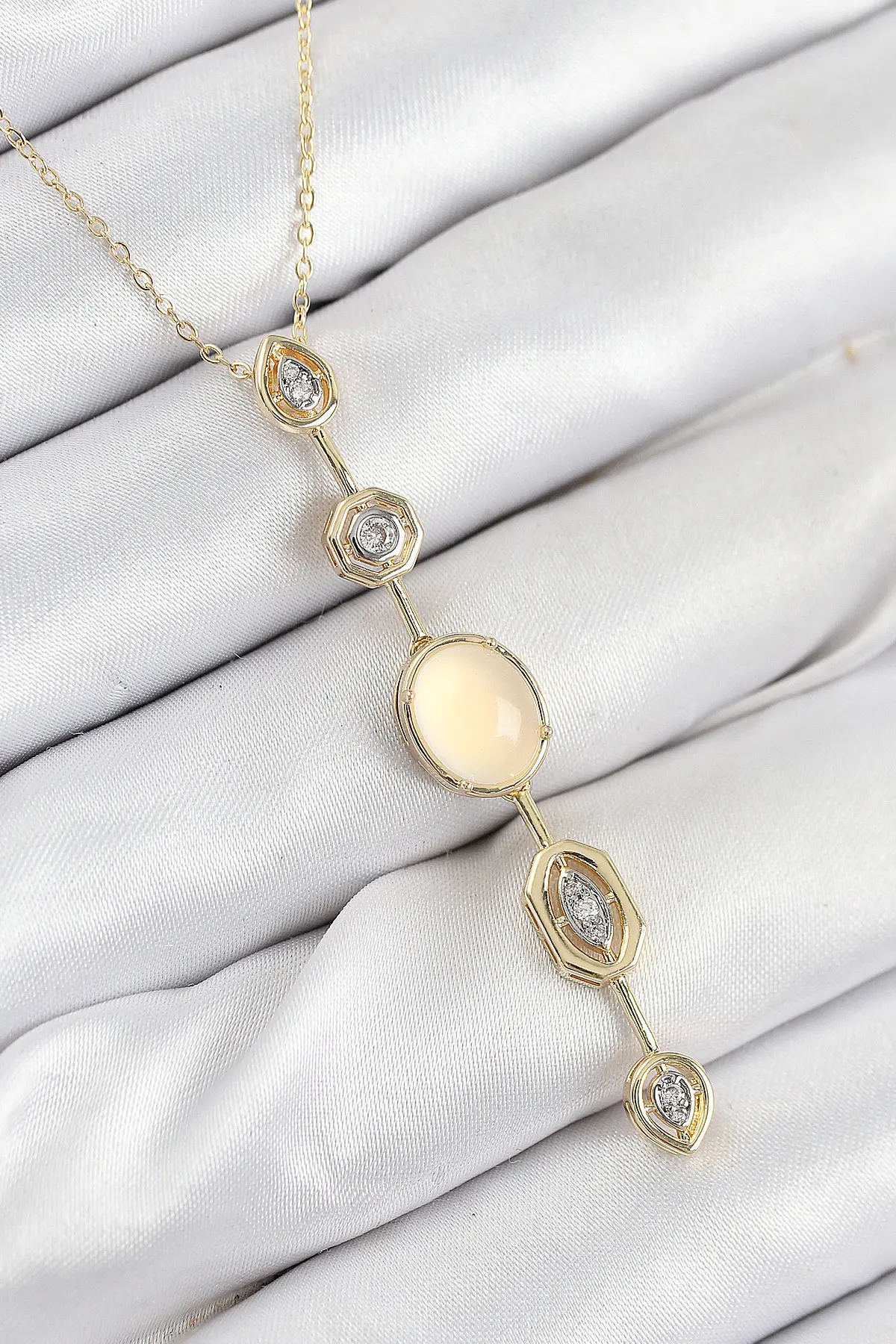 Pirinç Zincir Sarı Gold Renk Zirkon Taşlı Y Kolye TJ-BKO10555