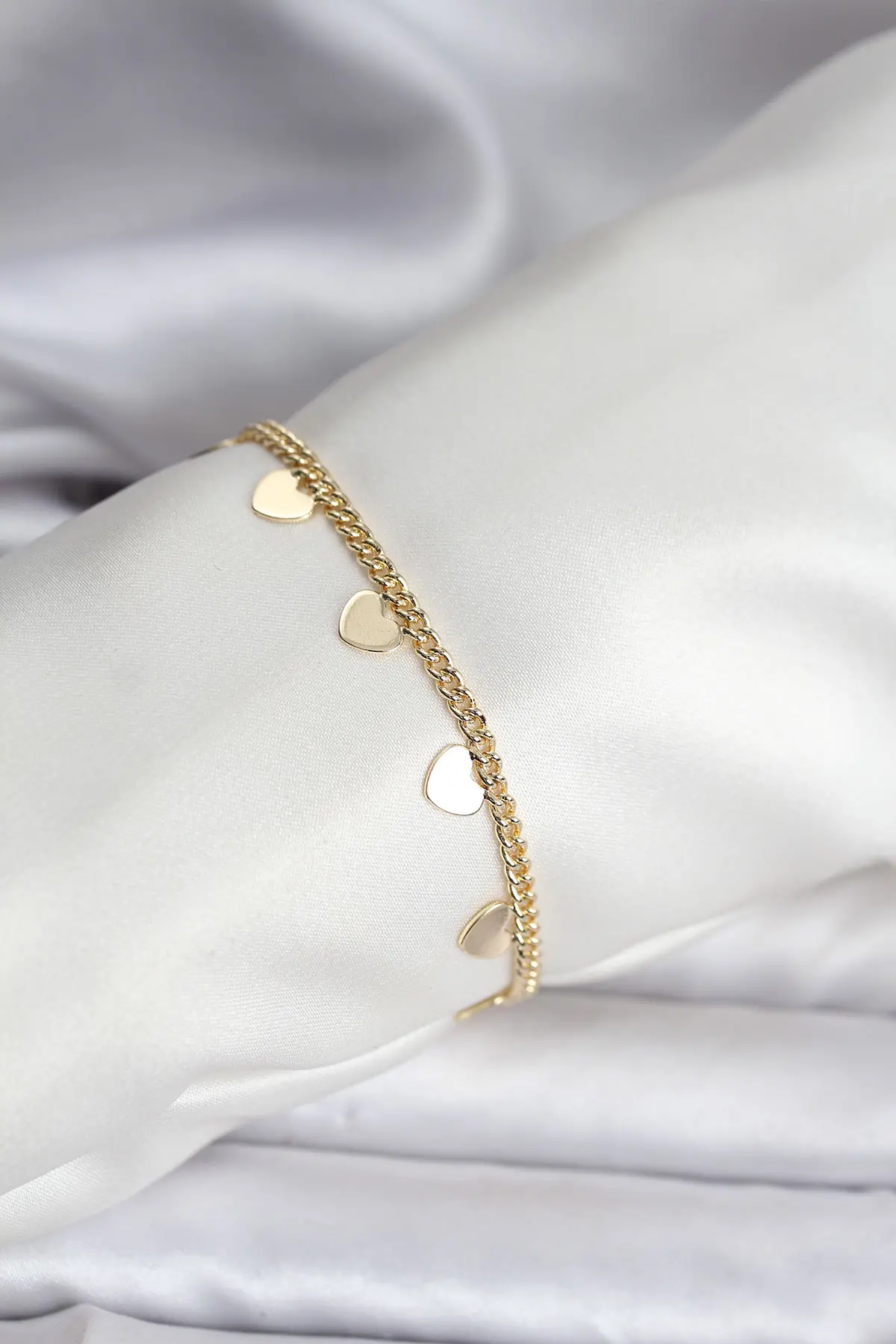 14K Gold Renk Kaplama Kalpli Model CM Kadın Bileklik TJ-BB8131
