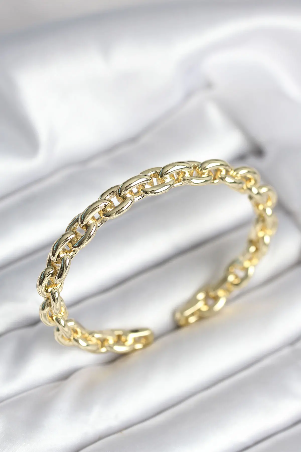 Zincir Model Gold Renk Pirinç Kadın Bileklik TJ-BB8016
