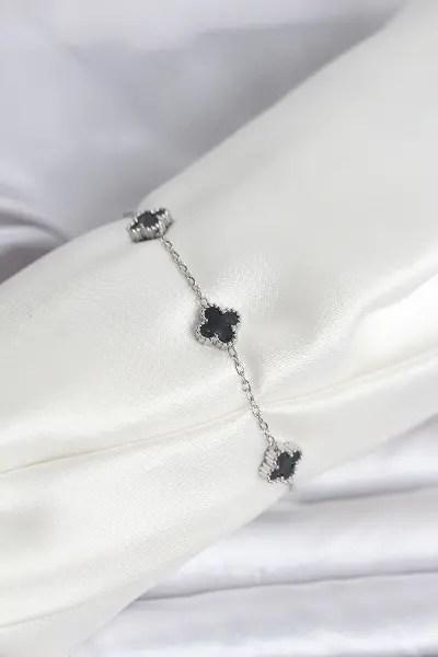 316L Çelik Gümüş Renk Siyah Baby Boy Yonca Bileklik TJ-BB8084