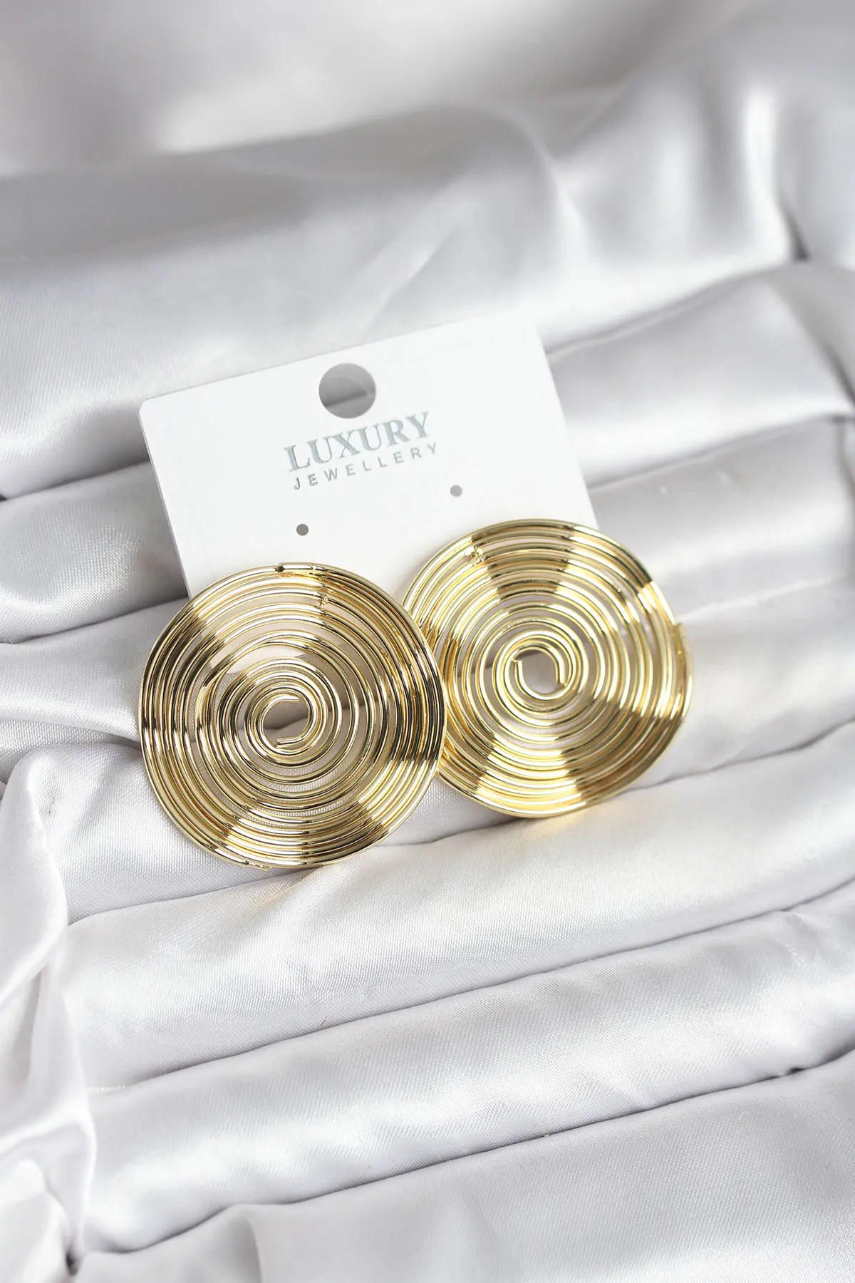 Pirinç Gold Renk Circle Model Kadın Küpe TJ-BKP11435
