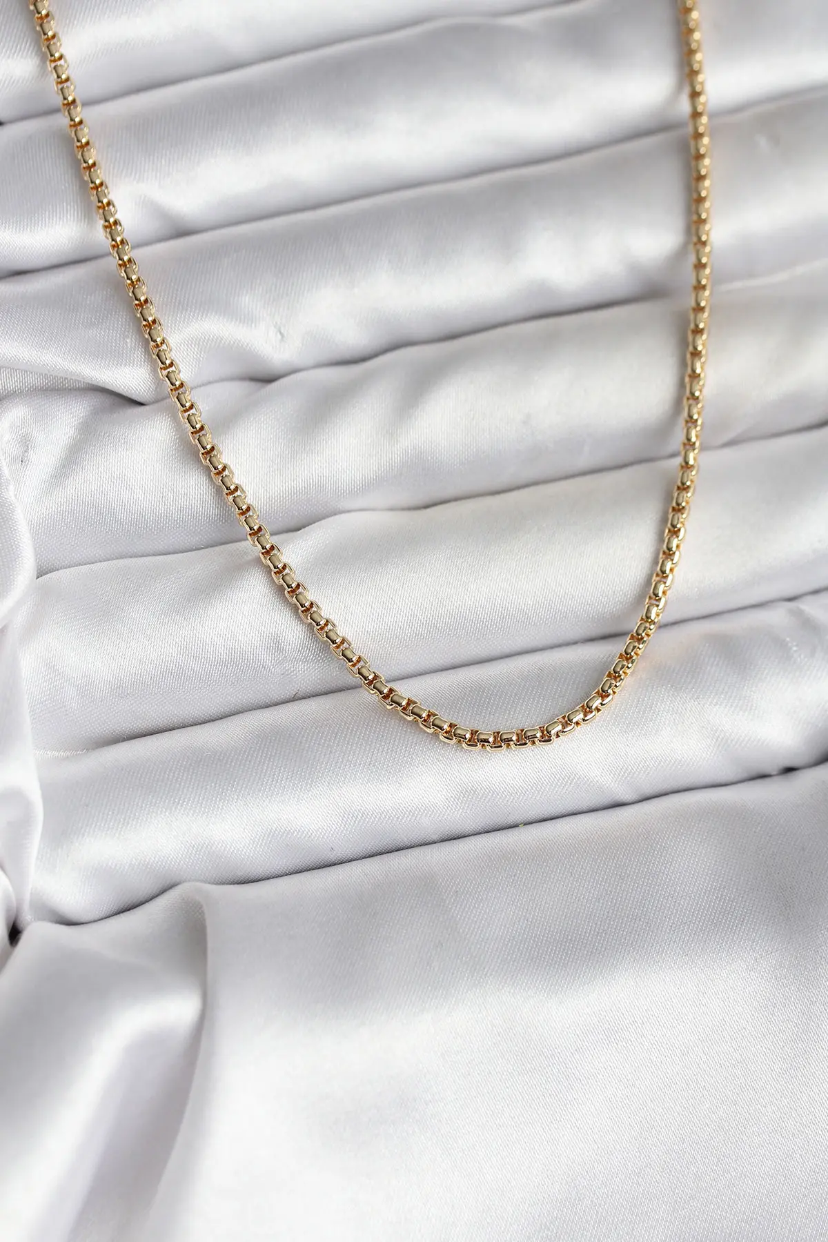 14K Gold Renk Kaplama Zincir Model CM Kadın Kolye TJ-BKO10737