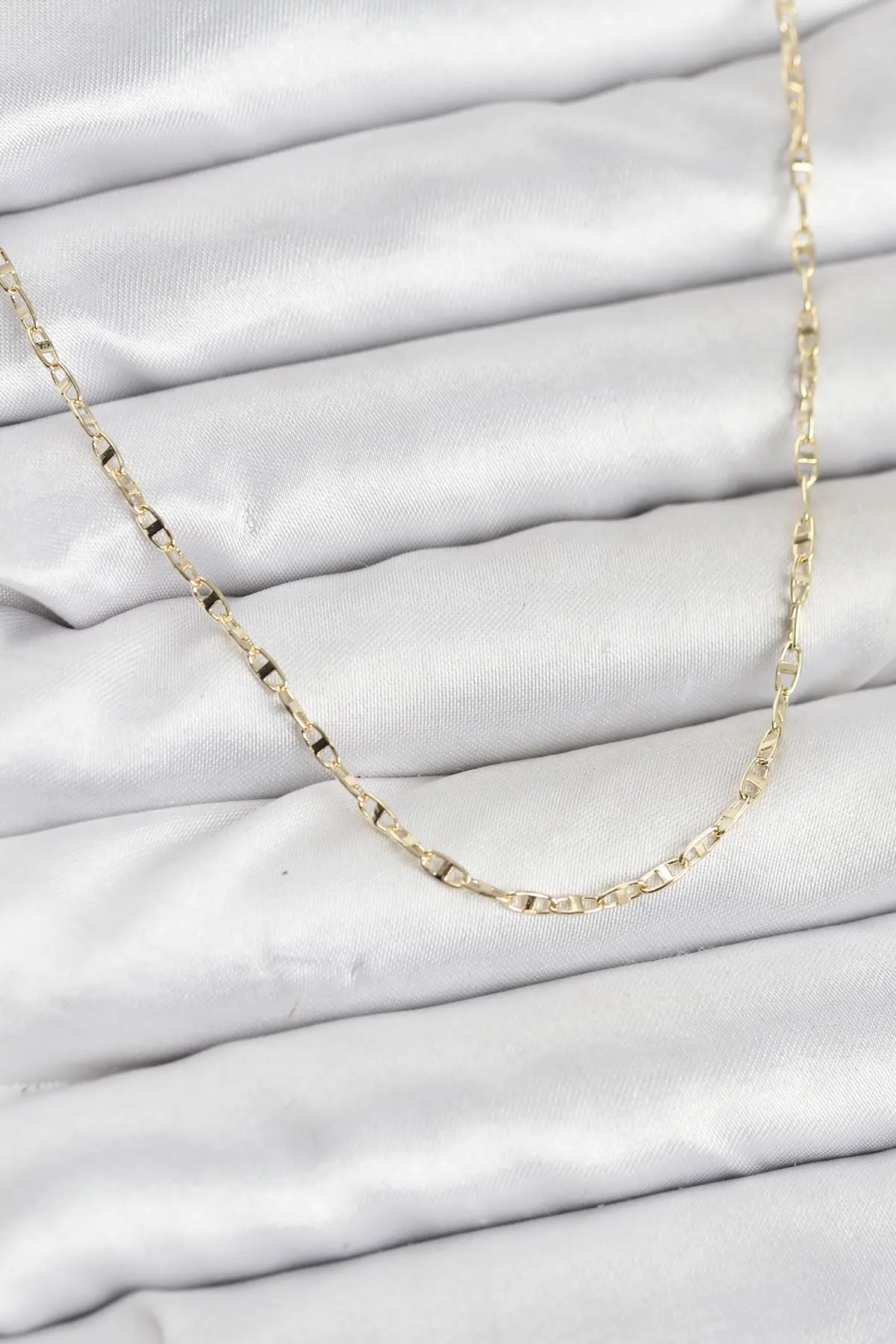 CM 14K Gold Renk Pirinç Gemi Zinciri Model Kadın Kolye TJ-BKO10918