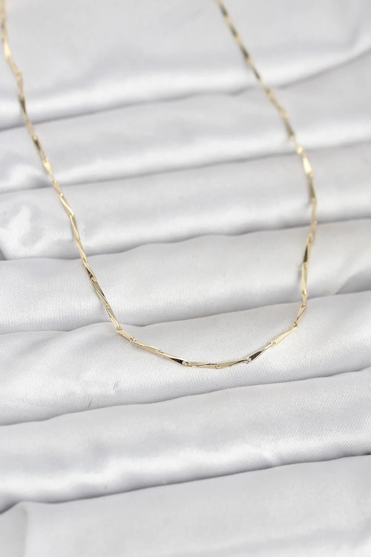 CM 14K Gold Renk Çubuk Kesme Zincir Model 60 cm Kadın Kolye TJ-BKO10945