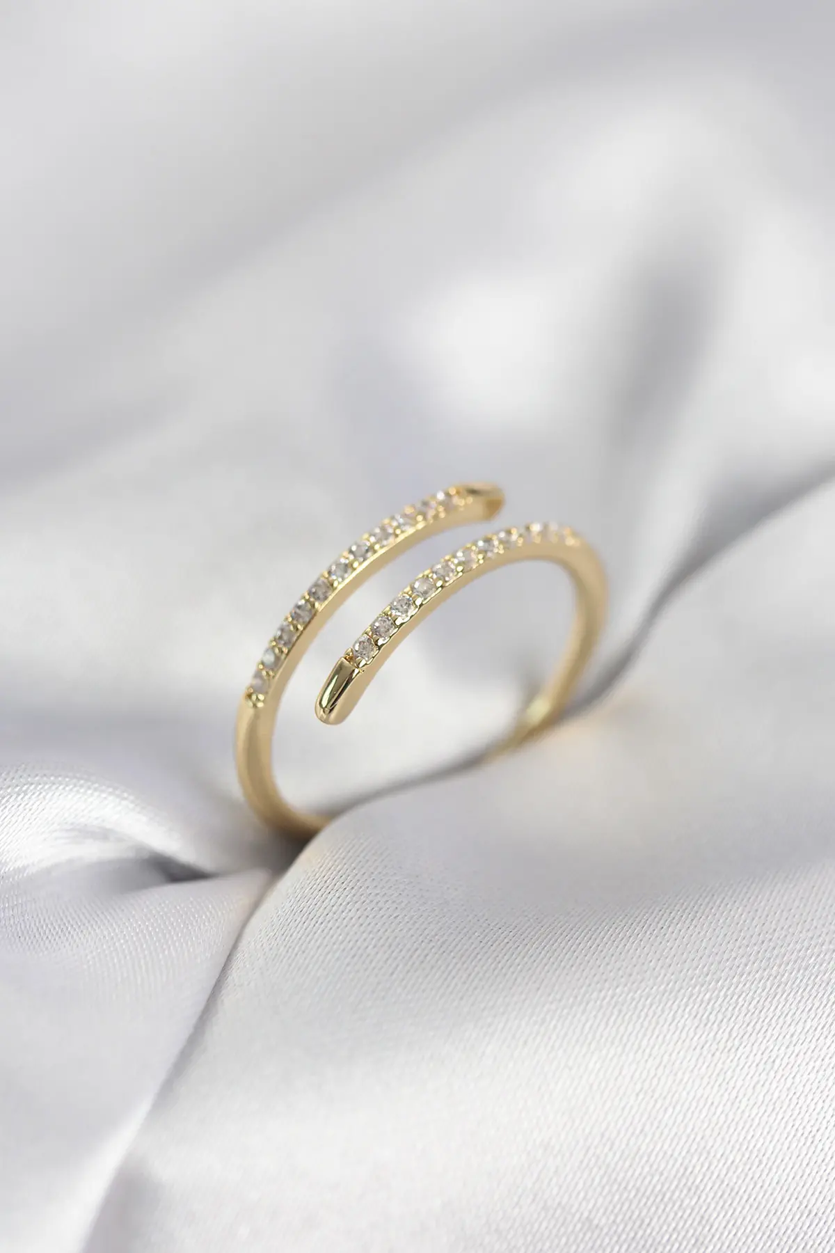 Gold Renk Yılan Kuyruk Model Zirkon Taşlı Kadın Yüzük TJ-BYK4028