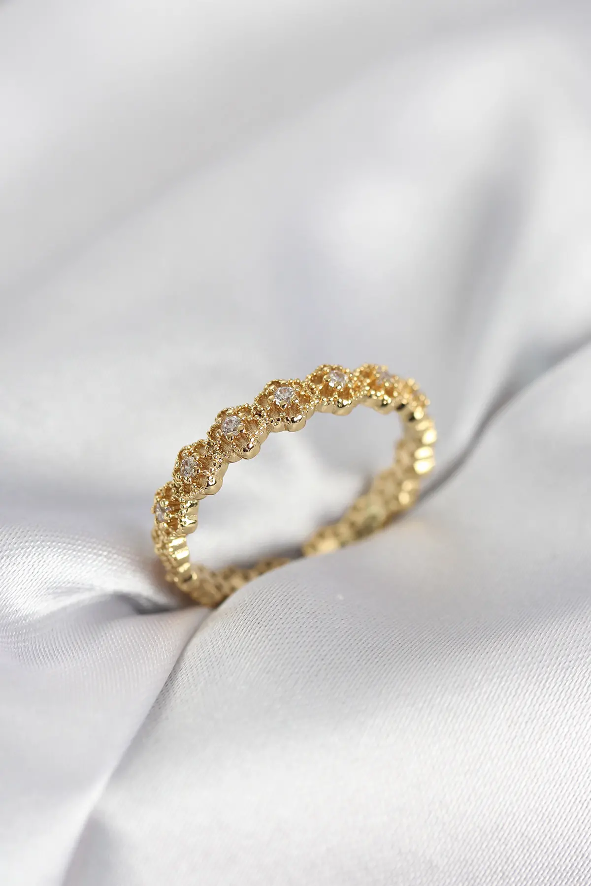 Sıralı Çiçek Model Gold Renk Zirkon Taşlı Kadın Yüzük TJ-BYK4157
