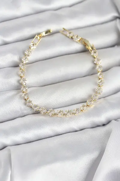 Kare Zirkon Taşlı Gold Renk Pirinç Su Yolu Kadın Bileklik TJ-BB8326
