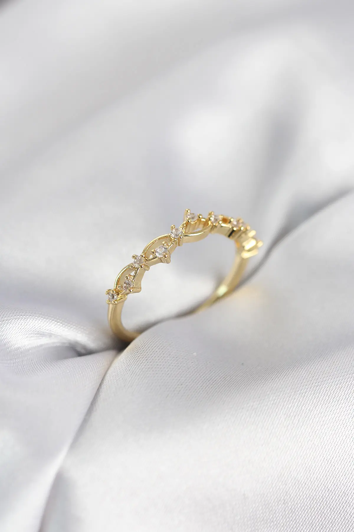 Zirkon Taşlı Pirinç Gold Renk Kadın Yüzük TJ-BYK4137