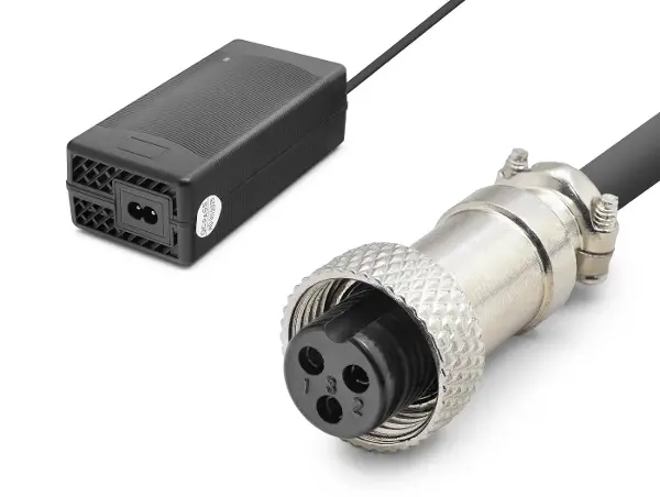 Scooter Adaptörü 29.4V 5A 147W (3 Pin 9 Mm) - Siyah HD8889