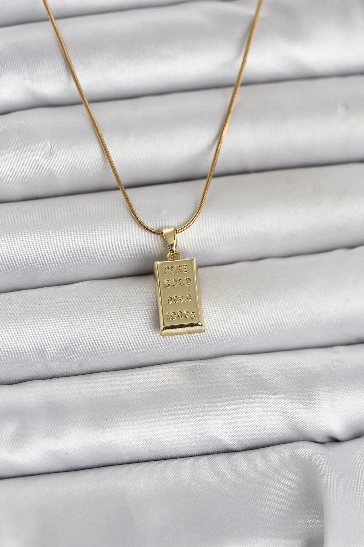 316L Çelik Zincir Gold Renk Külçe Model Kadın Kolye TJ-BKO11042