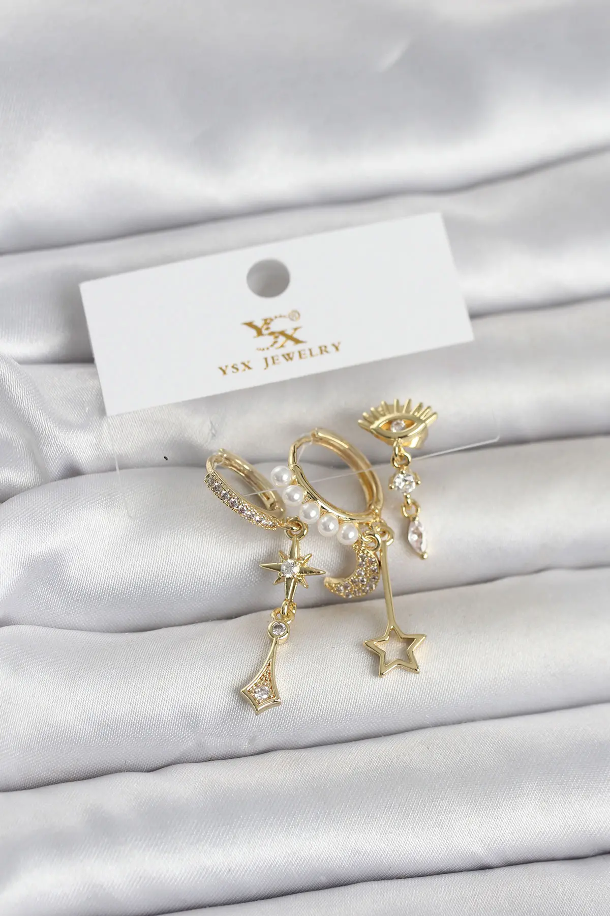 Pirinç Gold Renk Zirkon Taşlı Gece Temalı 3'lü Kadın Küpe TJ-BKP11705