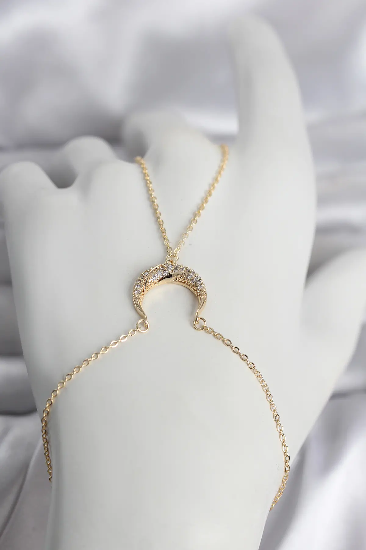 Pirinç Gold Renk Hilal Model Zirkon Taşlı Kadın Şahmeran TJ-SN751