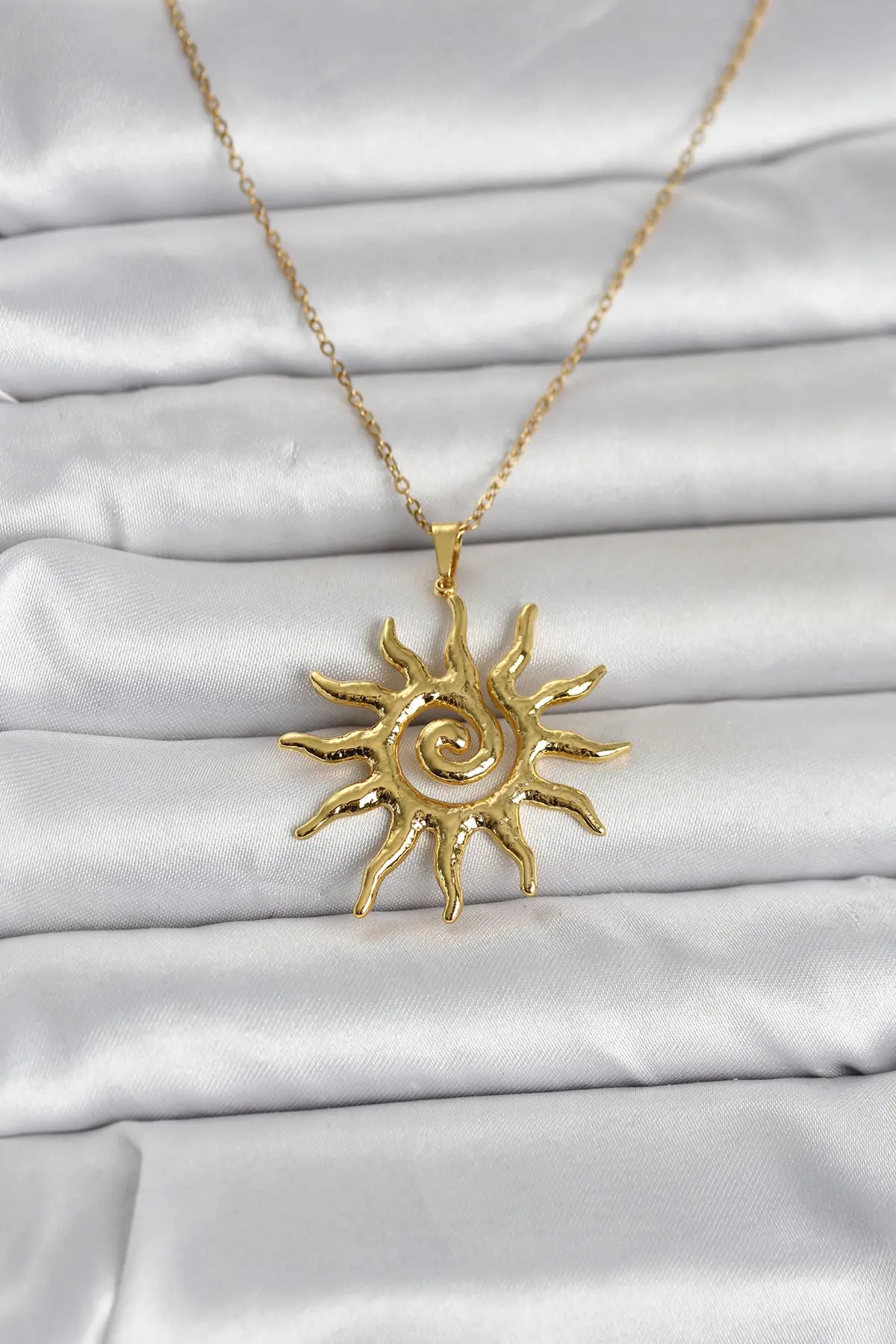 316L Çelik Gold Renk Bohem Güneş Model Kadın Kolye TJ-BKO11047