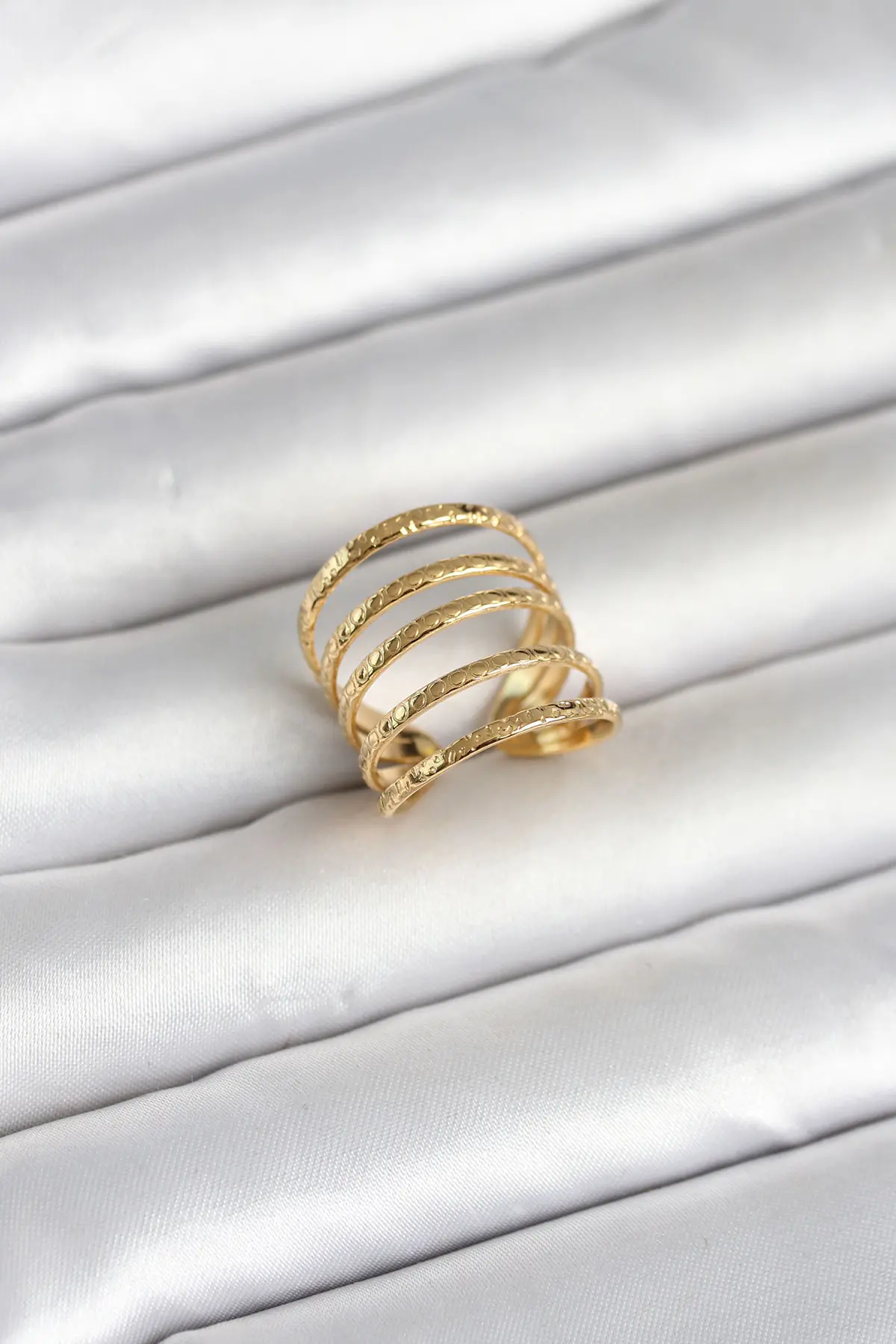 316L Çelik Gold Renk Sıralı Model Kadın Yüzük TJ-BYK4183