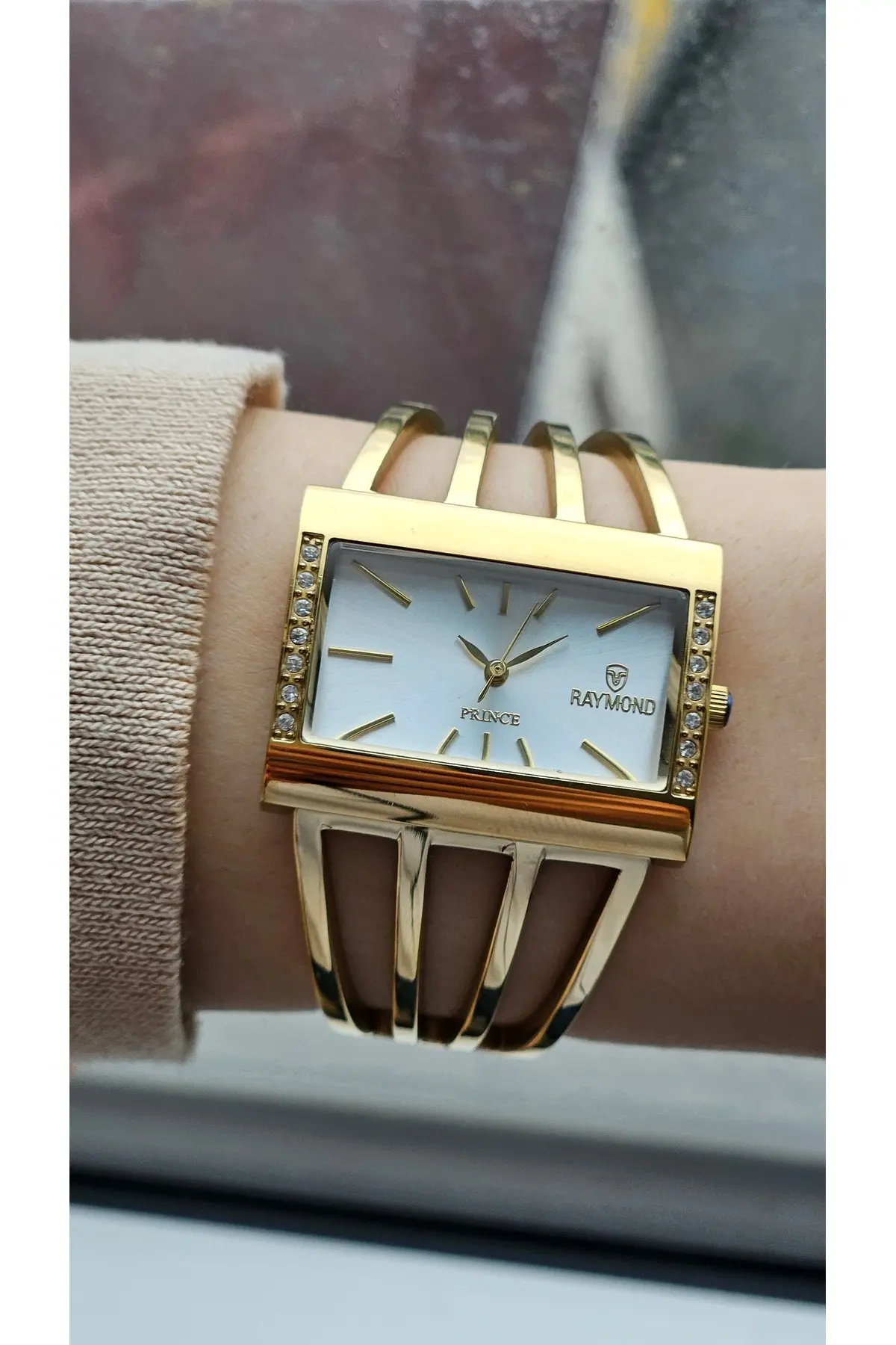 RYM-1142 QUARTZ KABURGA MODELİ KADIN KOL SAATİ - 2 YIL GARANTİ GOLD-BEYAZ