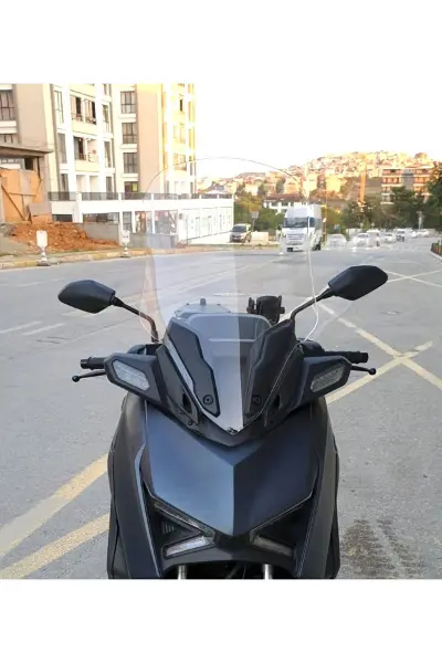 Yamaha Xmax Ön Cam 2023-2026 Model 65cm Şeffaf Renkli 4mm