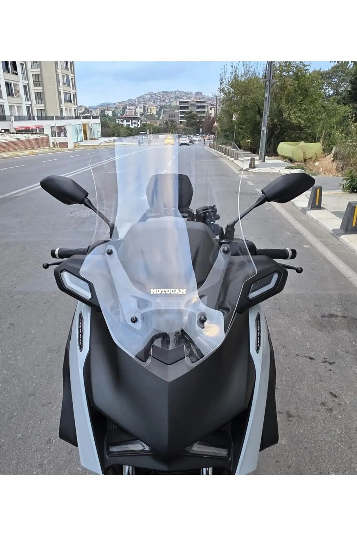Yamaha Xmax Techmax Ön Cam 2025-2026 Model 63cm Şeffaf Renkli 4mm Asansörlü