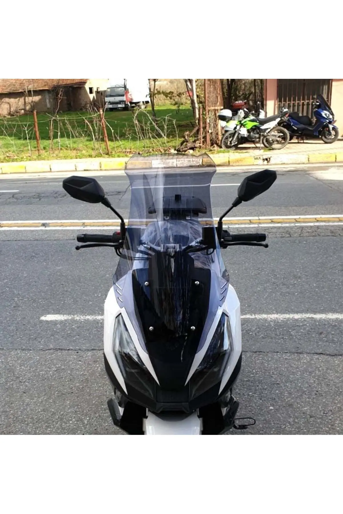 RKS Veloce Ön Cam 2023-2026 Model 65cm Siyah Renkli 4mm ORTA BOYLU
