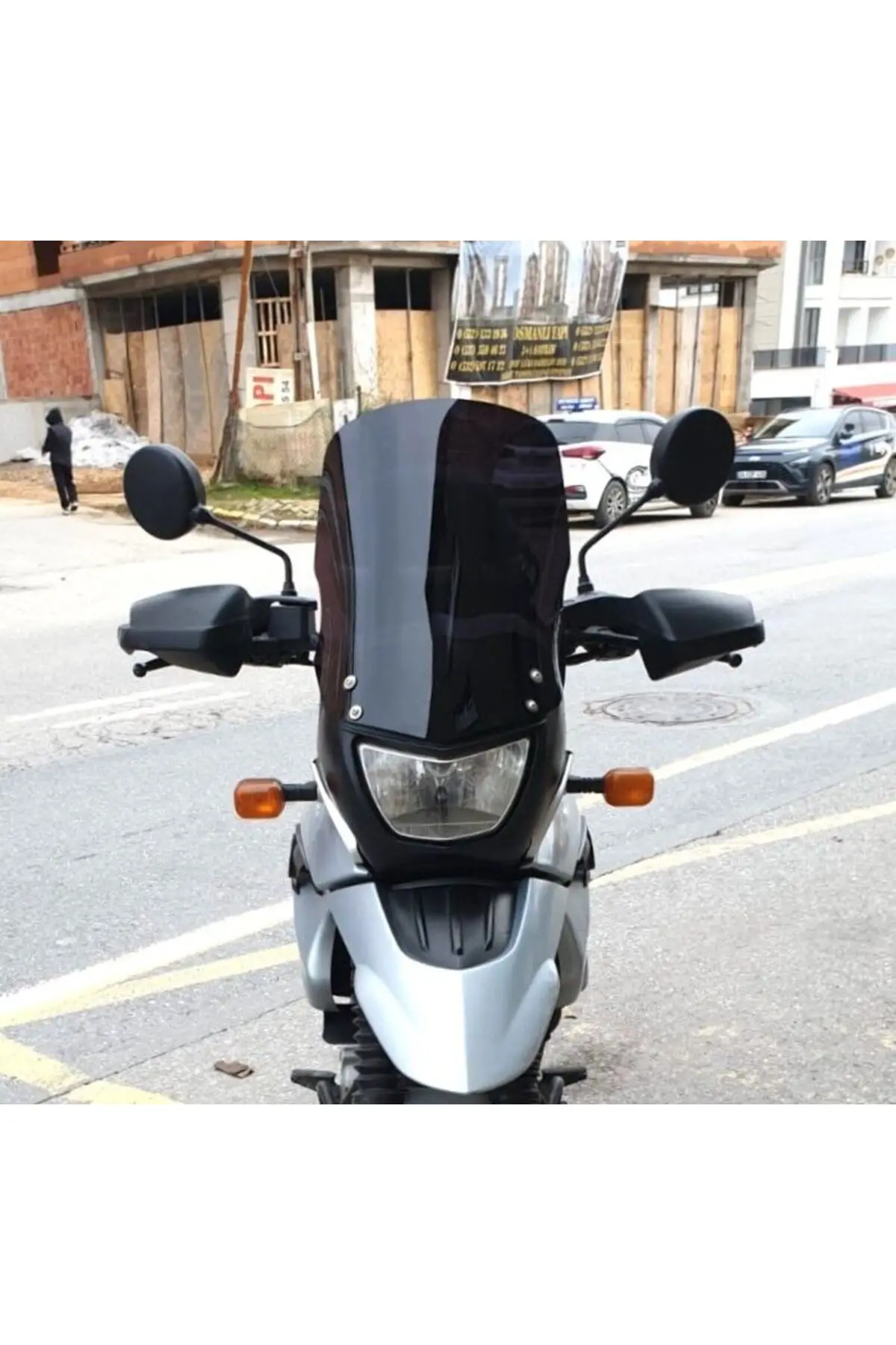 Bmw F 650 GS Ön Cam 2004-2007 Model 45cm Siyah Renkli 4mm YOKTUR