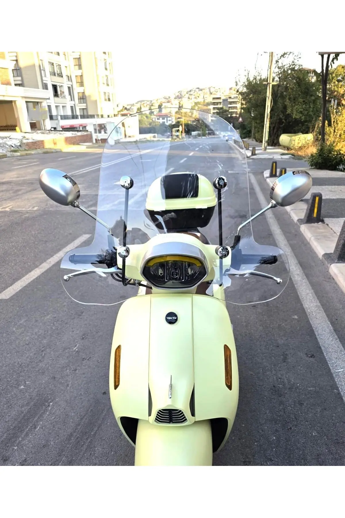RKS LT 50 PRO Ön Cam 2023-2026 Model 51cm Şeffaf Renkli 4mm Elcikli APARATSIZ