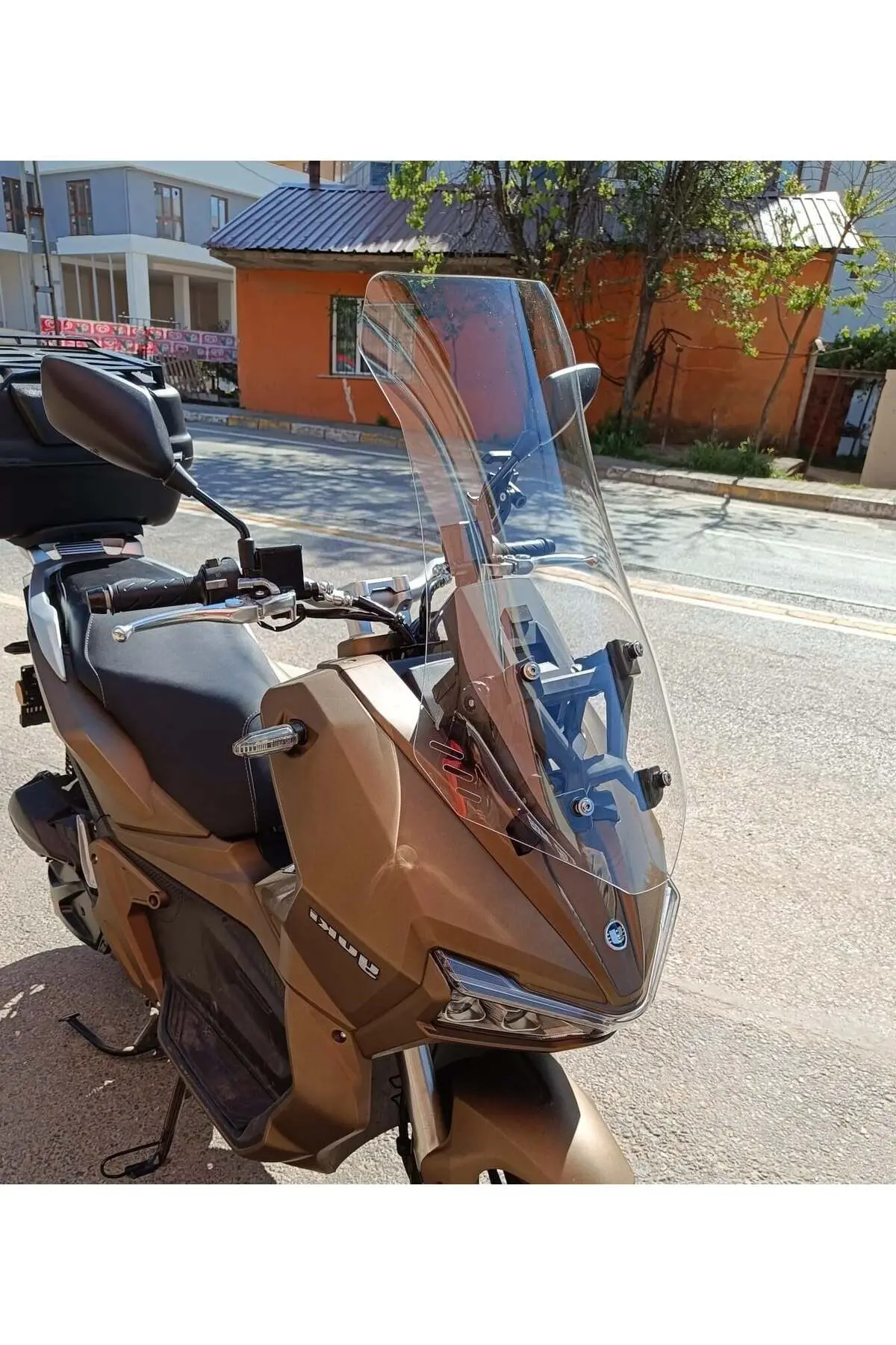 Yuki Adventure 150 Ön Cam 2023-2026 Model 75cm Şeffaf Renkli 4mm UZUN