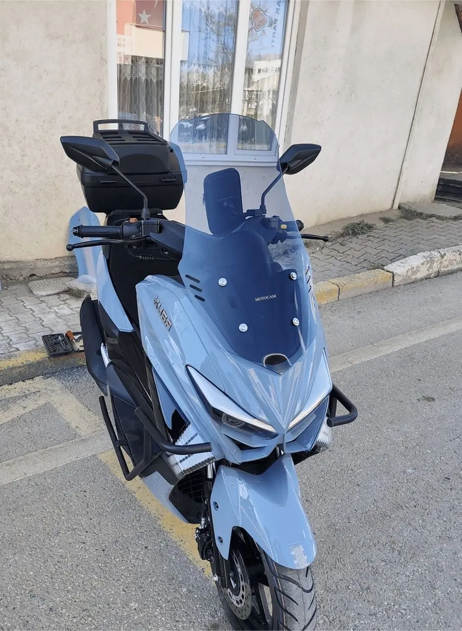 MOTOCAM Küba Chia 125 Ön Cam 2023-2026 Model 65cm Füme Renkli 4mm ORTA BOYLU