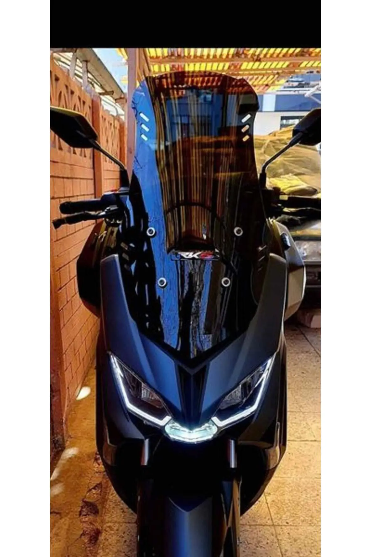 RKS Grace 202 Ön Cam 2022-2026 Model 55cm Siyah Renkli 4mm KISA
