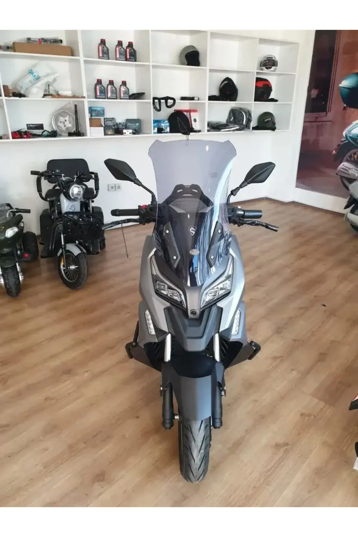 RT2 Ragner Ön Cam 2023-2026 Model 56cm Füme Renkli 4mm UZUN