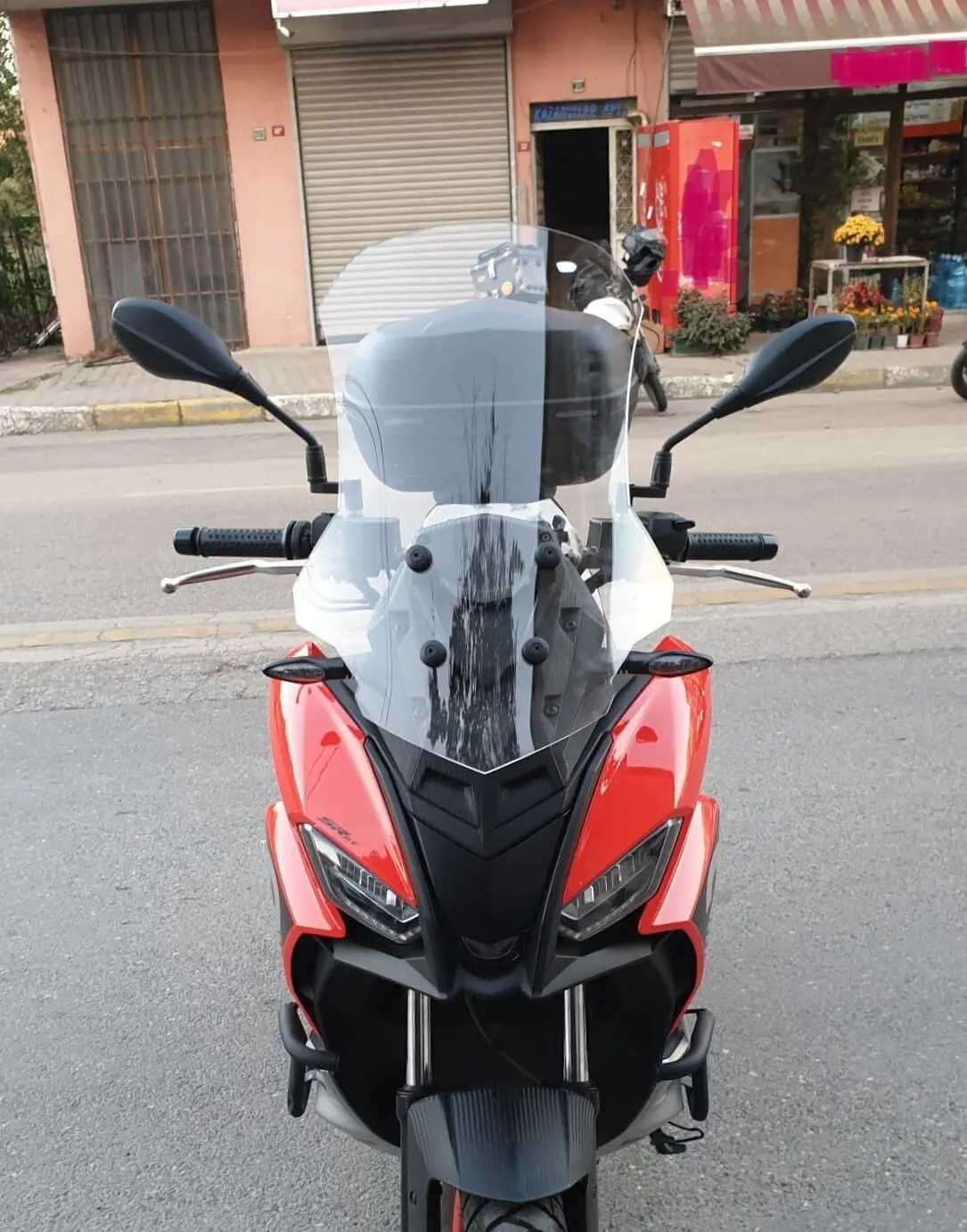 MOTOCAM Aprilia SR GT 200 Ön Cam 2021-2026 Model 58cm Şeffaf Renkli 4mm