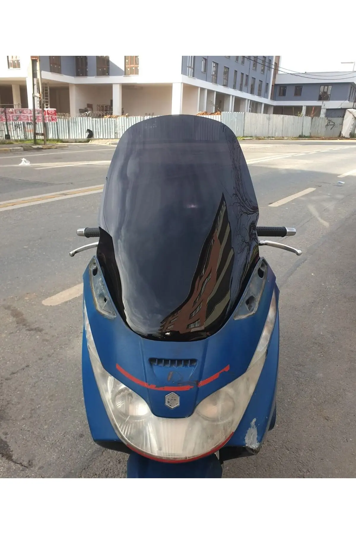Piaggio X8 200 Ön Cam 2004-2006 Model 58cm Siyah Renkli 4mm