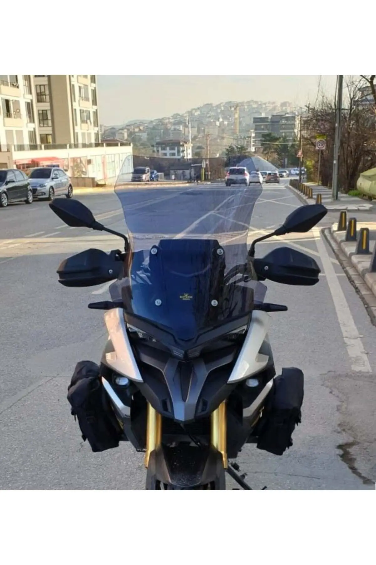 Voge DSX 525 Ön Cam 2023-2026 Model 56cm Füme Renkli 4mm SPORTİF MODEL