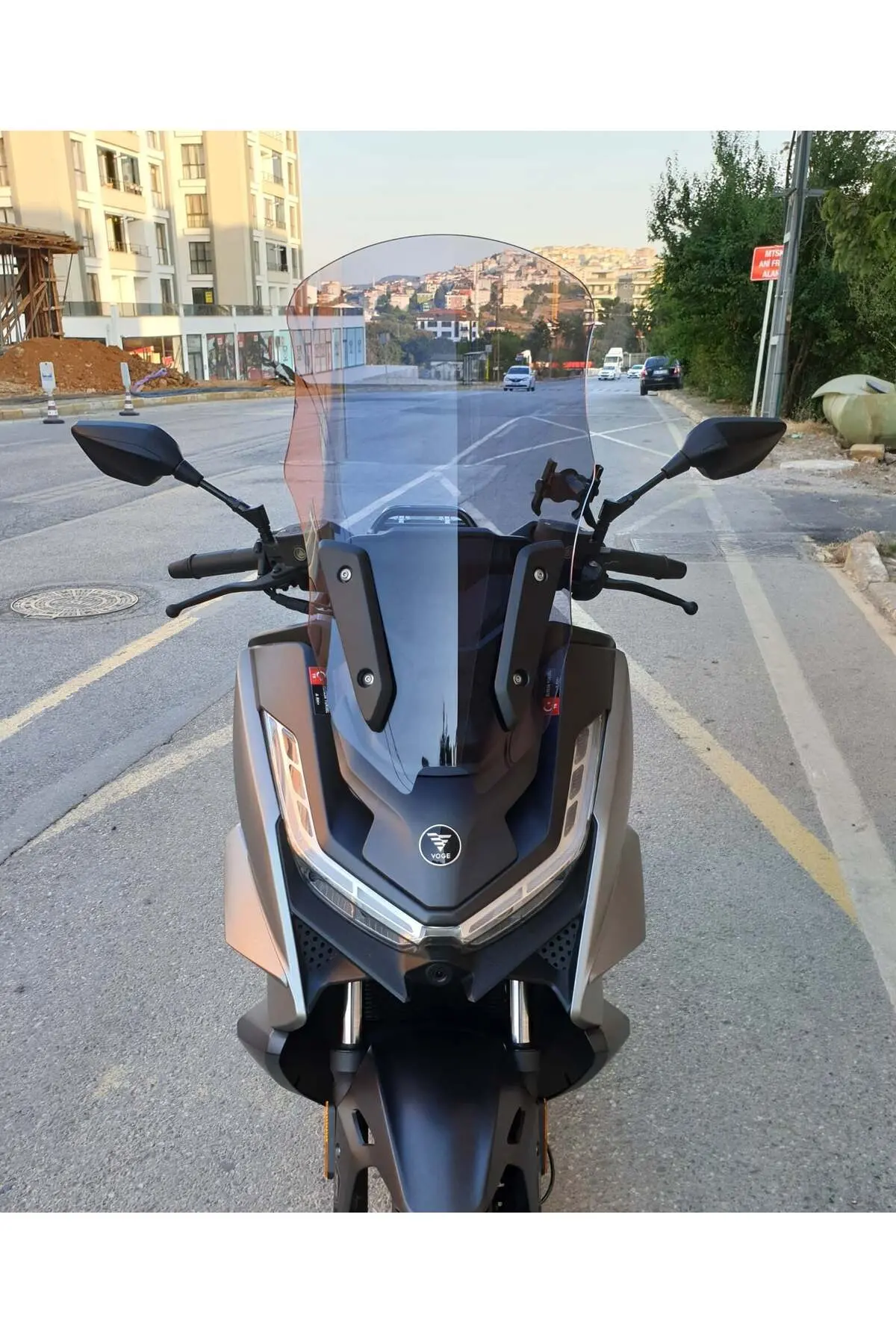 Voge SR3 Ön Cam 2023-2026 Model 63cm Füme Renk 4mm