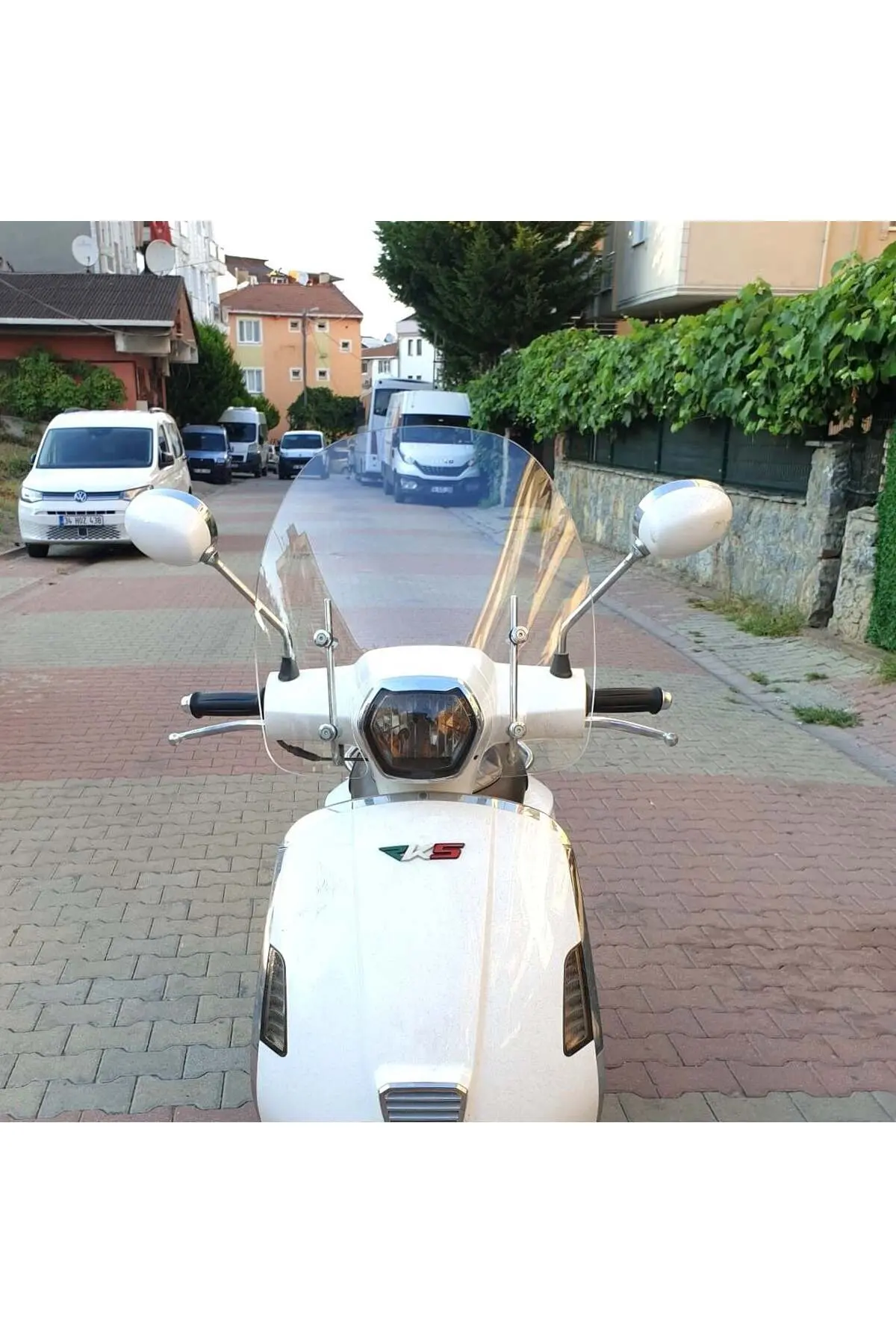 RKS Bitter Ön Cam 2022-2026 Model 37cm Şeffaf Renkli 4mm APARATSIZ