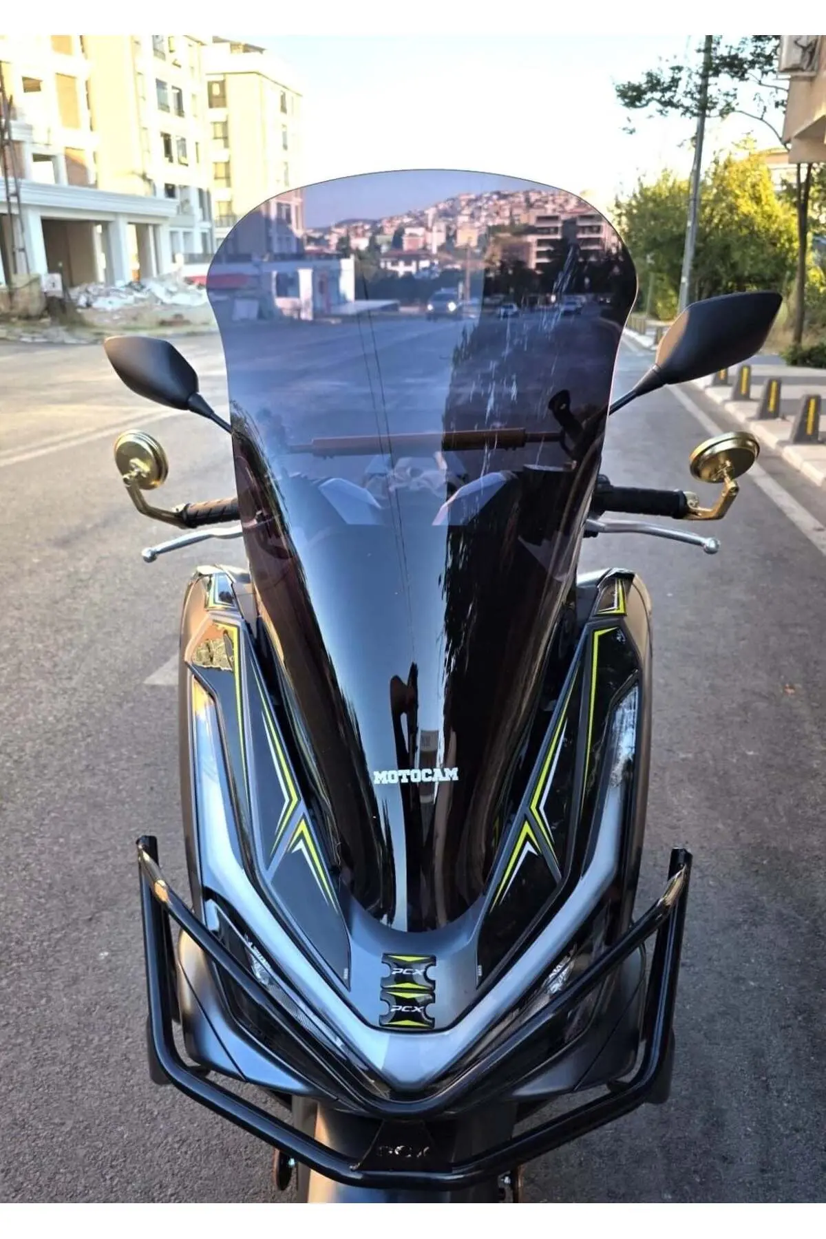 Honda PCX Ön Cam 2025-2026 Model 72cm Siyah Renkli 4mm