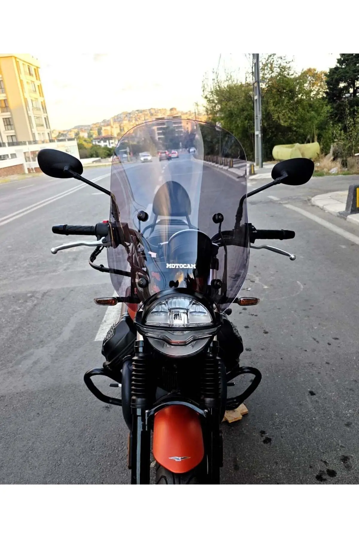 Moto Guzzi V7 Stone Ön Cam 2021-2023 Model 53cm Füme Renkli 4mm APARATSIZ