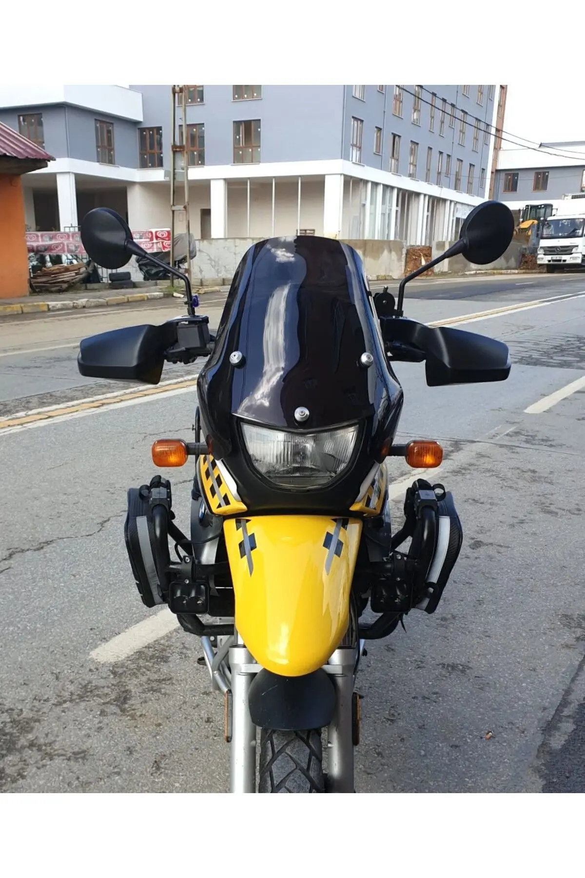 Bmw F 650 GS Ön Cam ( 3 Delikli ) 1999-2003 Model 35cm Siyah Renkli 4mm