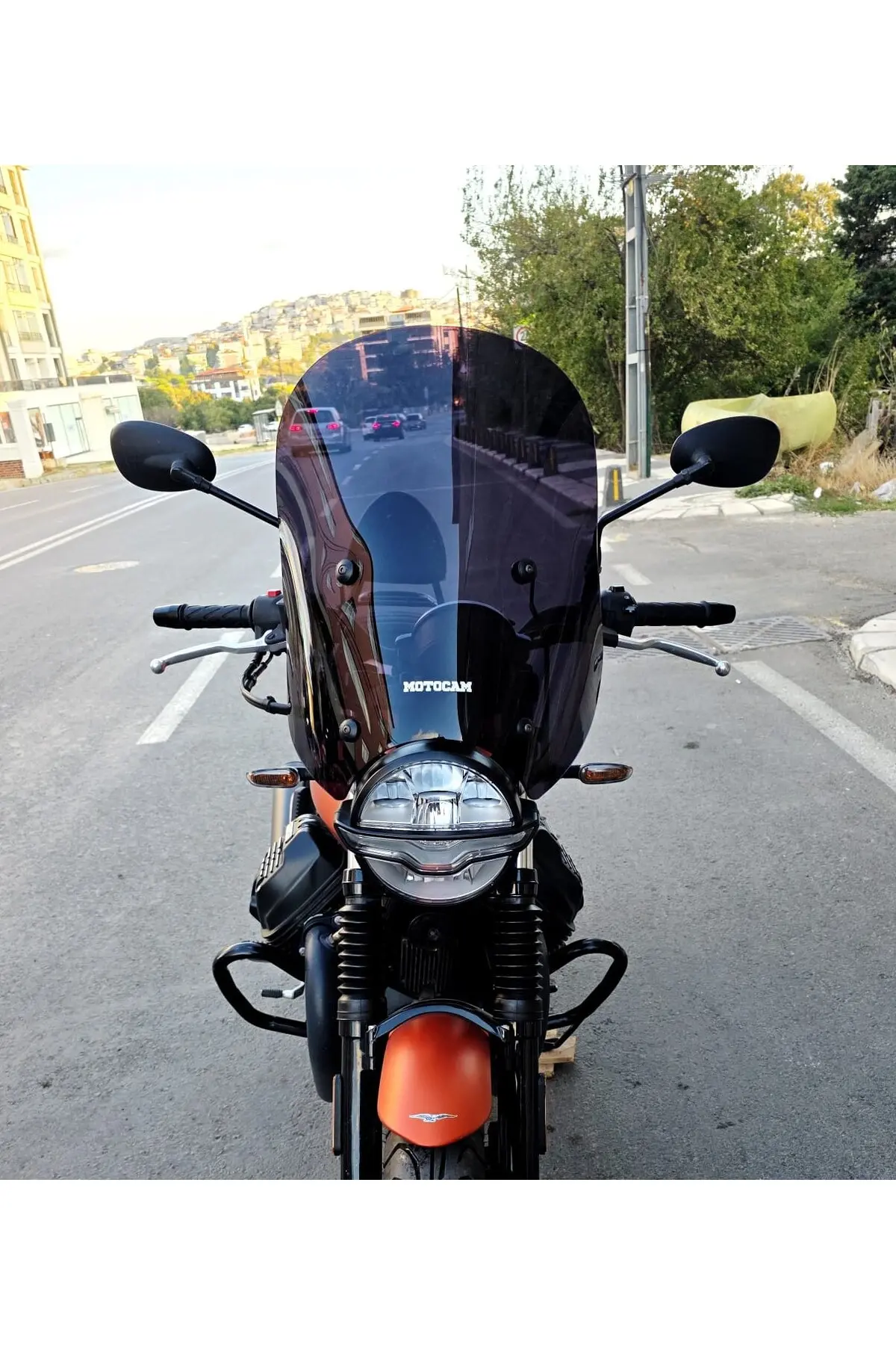 Moto Guzzi V7 Stone Ön Cam 2021-2023 Model 53cm Siyah Renkli 4mm APARATSIZDIR