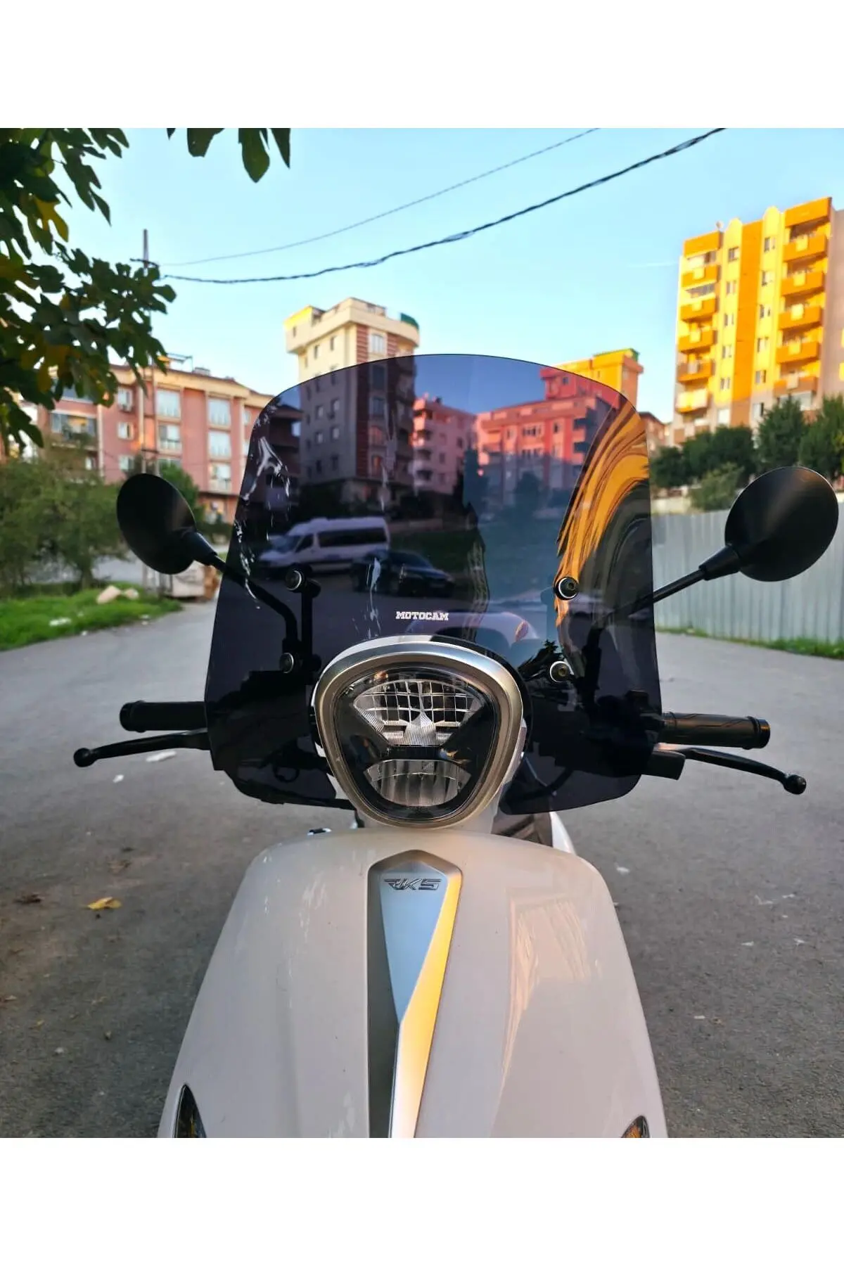 Rks Letbe LB 125 Ön Cam 2023-2026 Model 44cm Siyah Renkli 4mm APARATSIZ