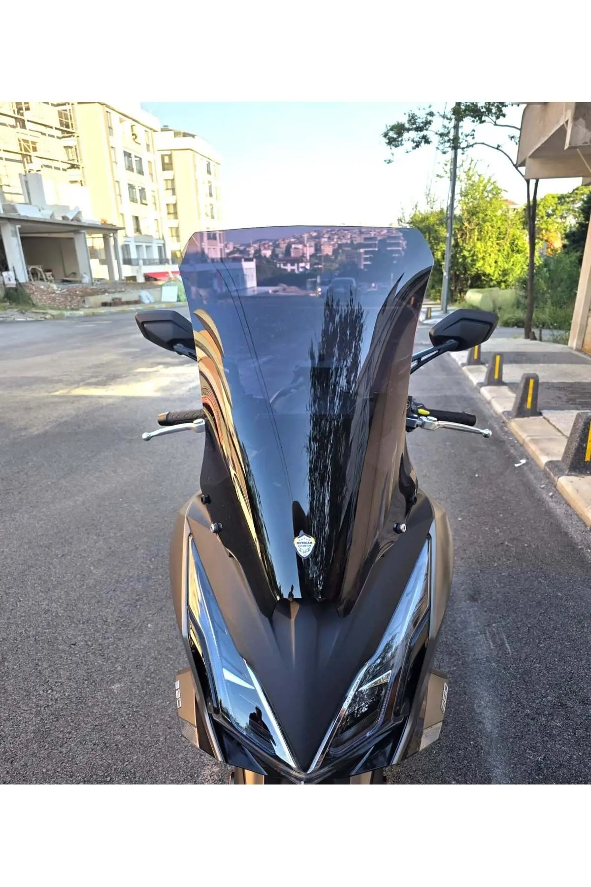 Kymco Downtown GT 350 Ön Cam 2024-2026 Model 62cm Siyah Renkli 4mm