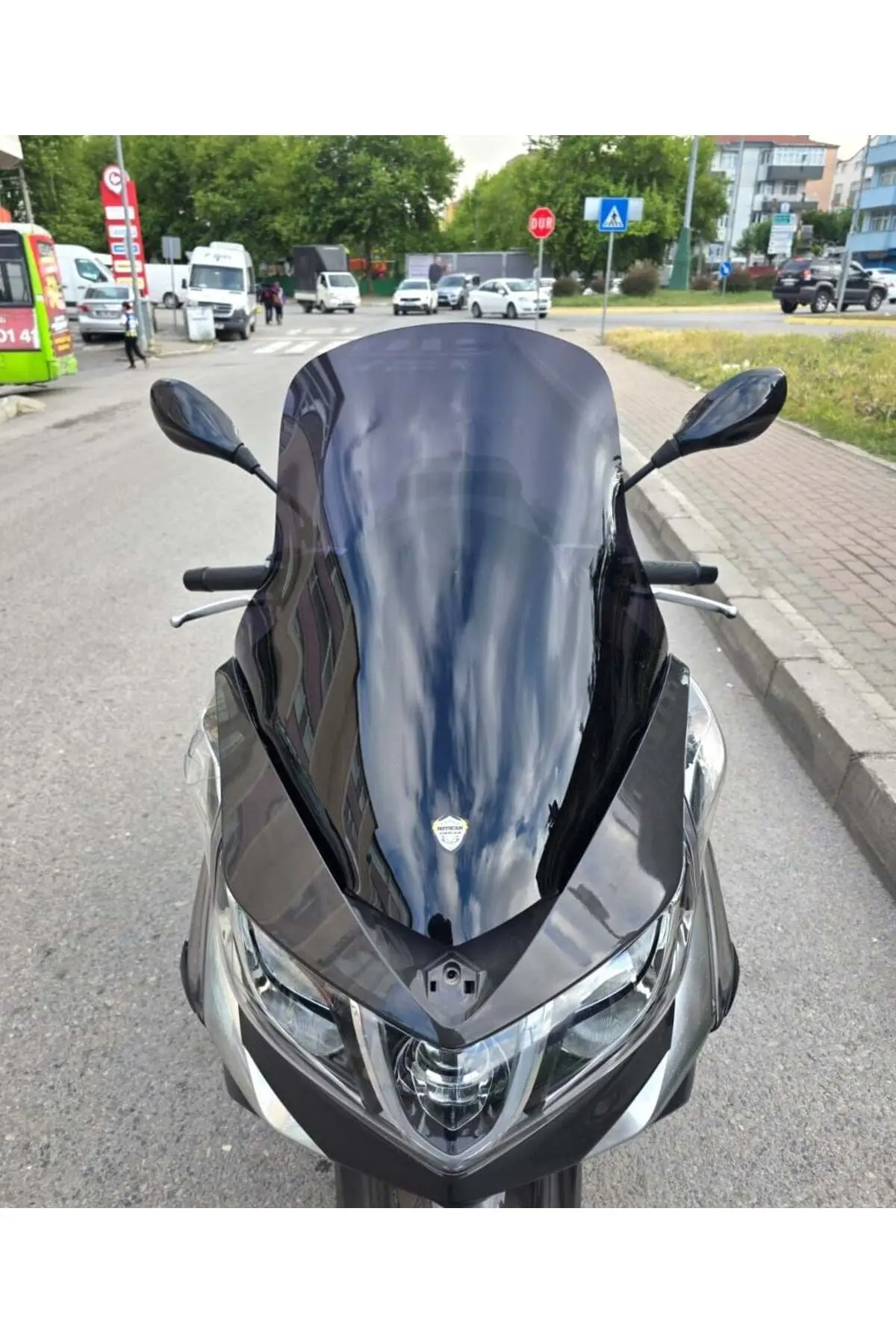 Piaggio X10 350 Ön Cam 2011-2017 Model 73cm Siyah Renkli 4mm