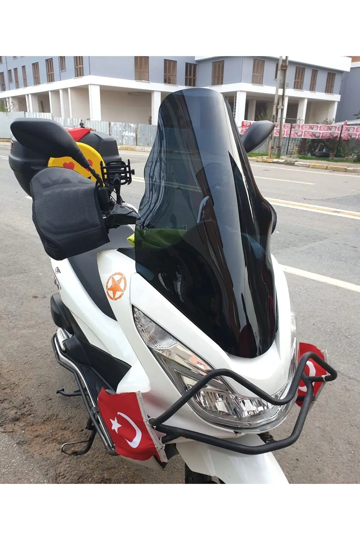 Honda PCX Ön Cam 2014-2017 Model 65cm Siyah Renkli 4mm ORTA BOYLU