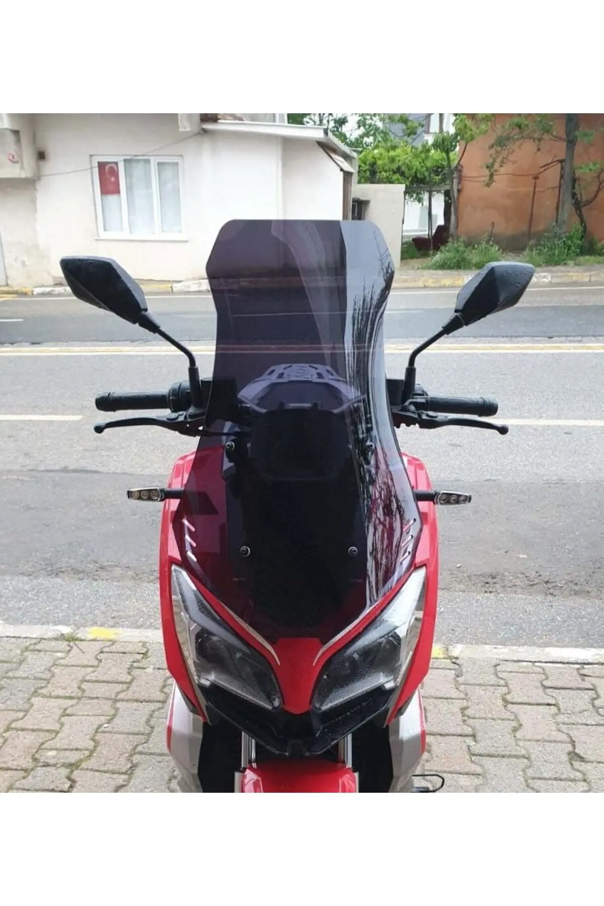 RKS Reale 125 Ön Cam 2023-2026 Model 65cm Siyah Renkli 4mm ORTA BOYLU