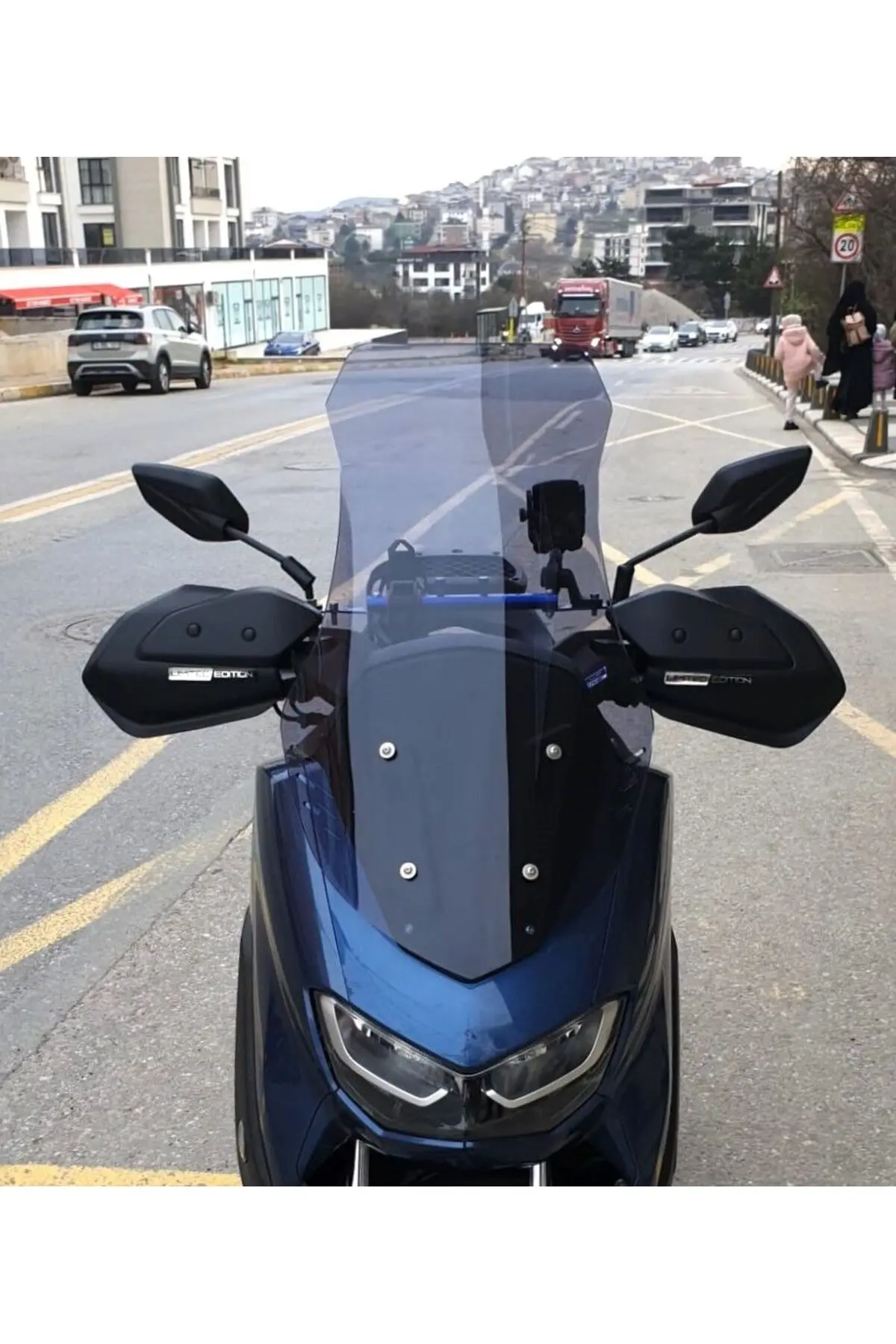Yamaha Nmax Ön Cam 2021-2024 Model 72cm Füme Renkli 4mm UZUN