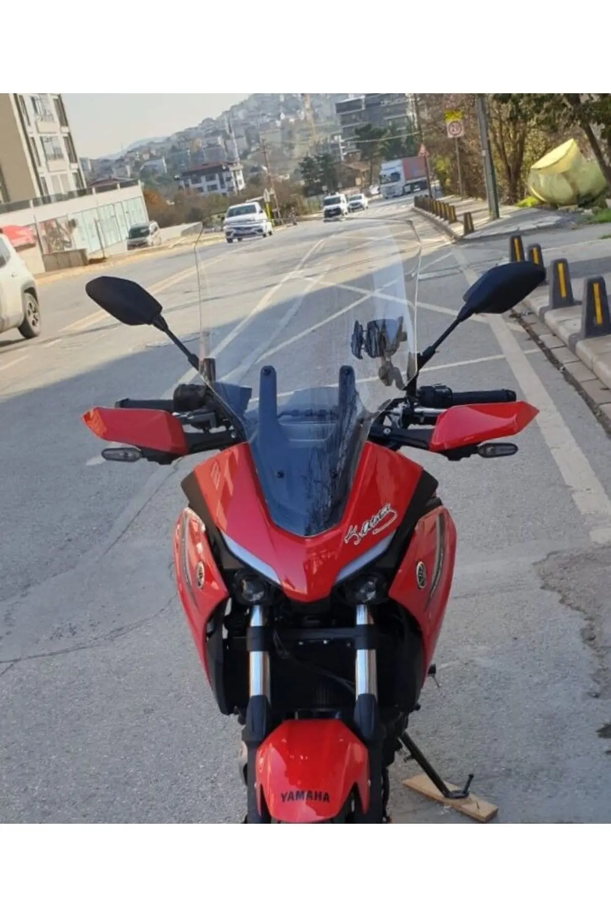 Yamaha Tracer 700 Ön Cam 2021-2026 Model 59cm Şeffaf Renkli 4mm Uzun