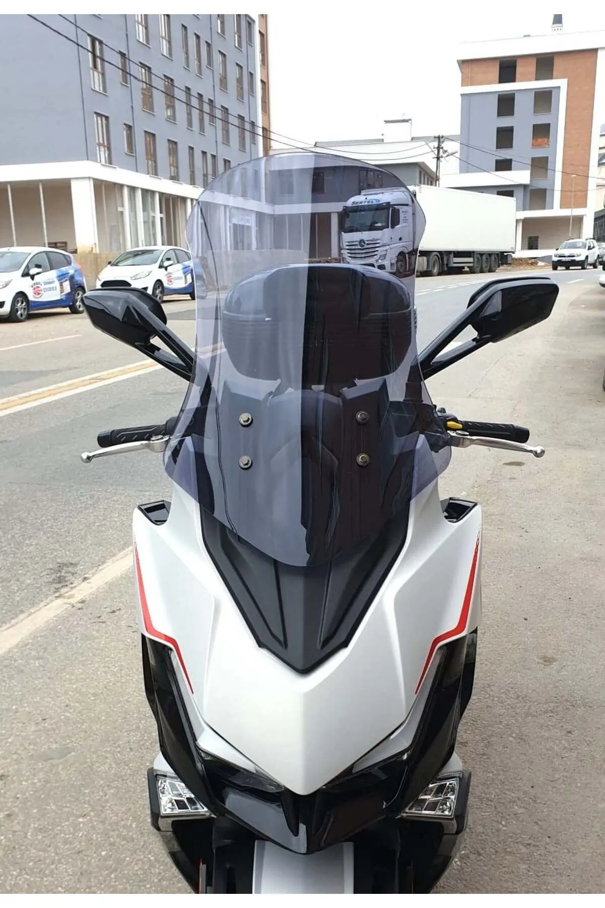 Kymco Xciting VS 400 Ön Cam 2023-2026 Model 66cm Füme Renkli 4mm