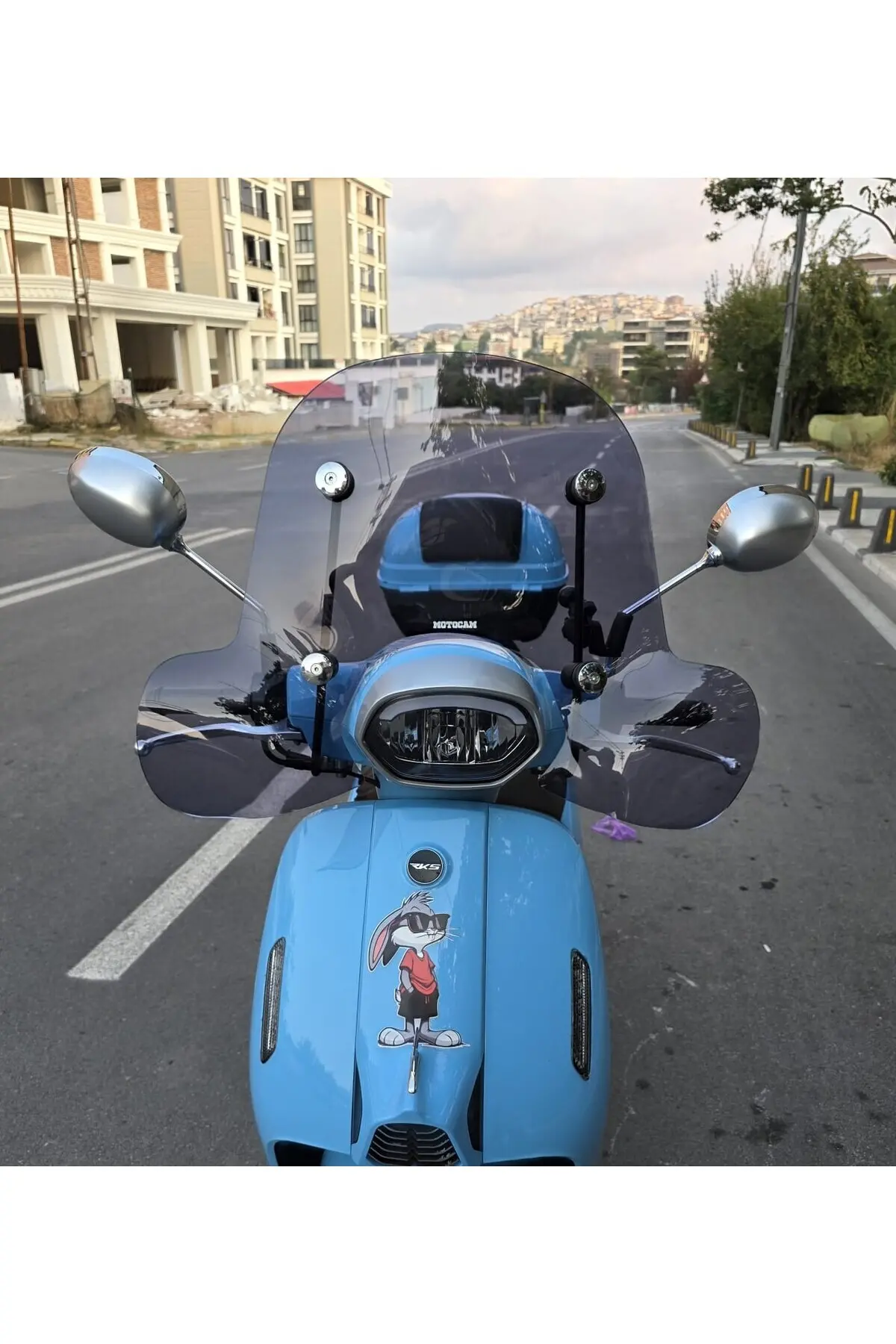 RKS LT 50 PRO Ön Cam 2023-2026 Model 45cm Füme Renkli 4mm Elcikli APARATSIZ