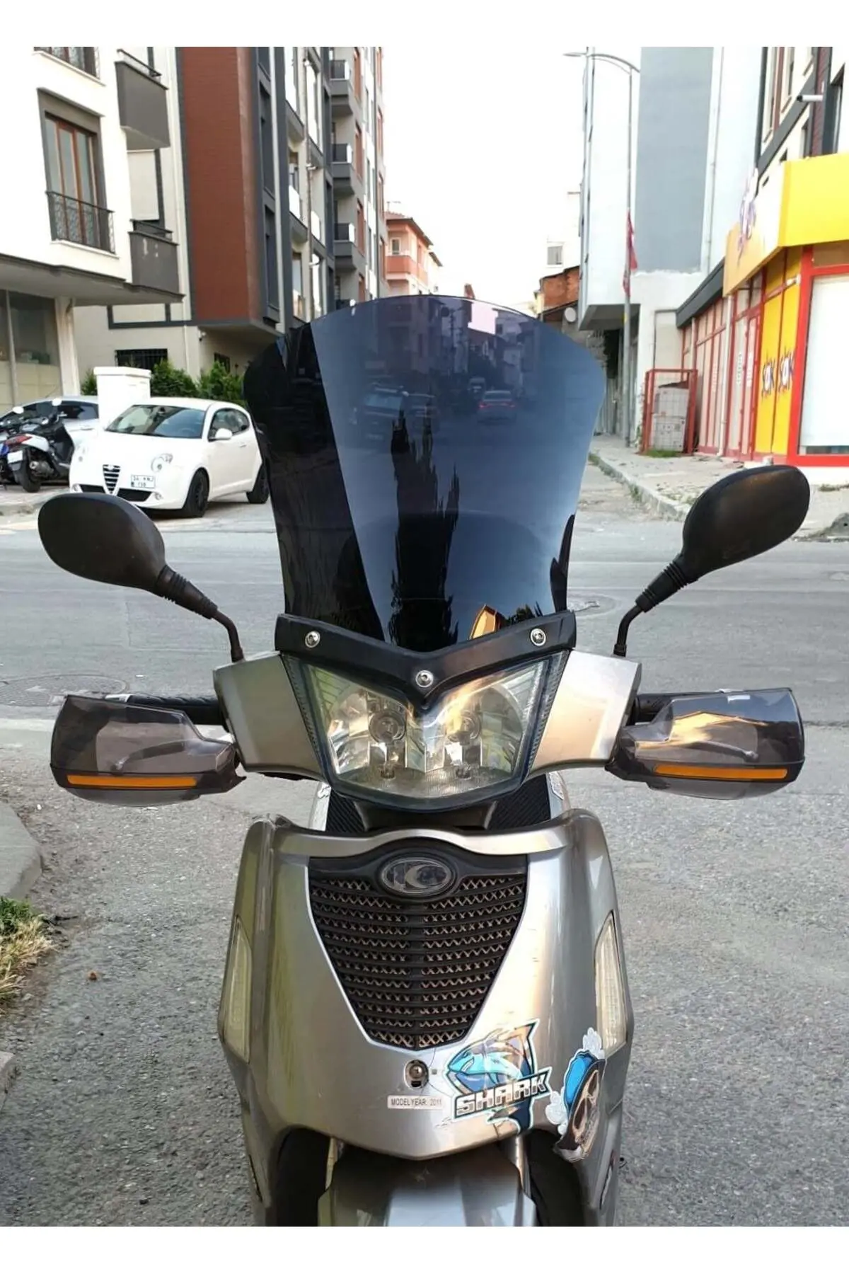 Kymco People S 200 Ön Cam 2011 Model 48cm Siyah Renkli 4mm UZUN