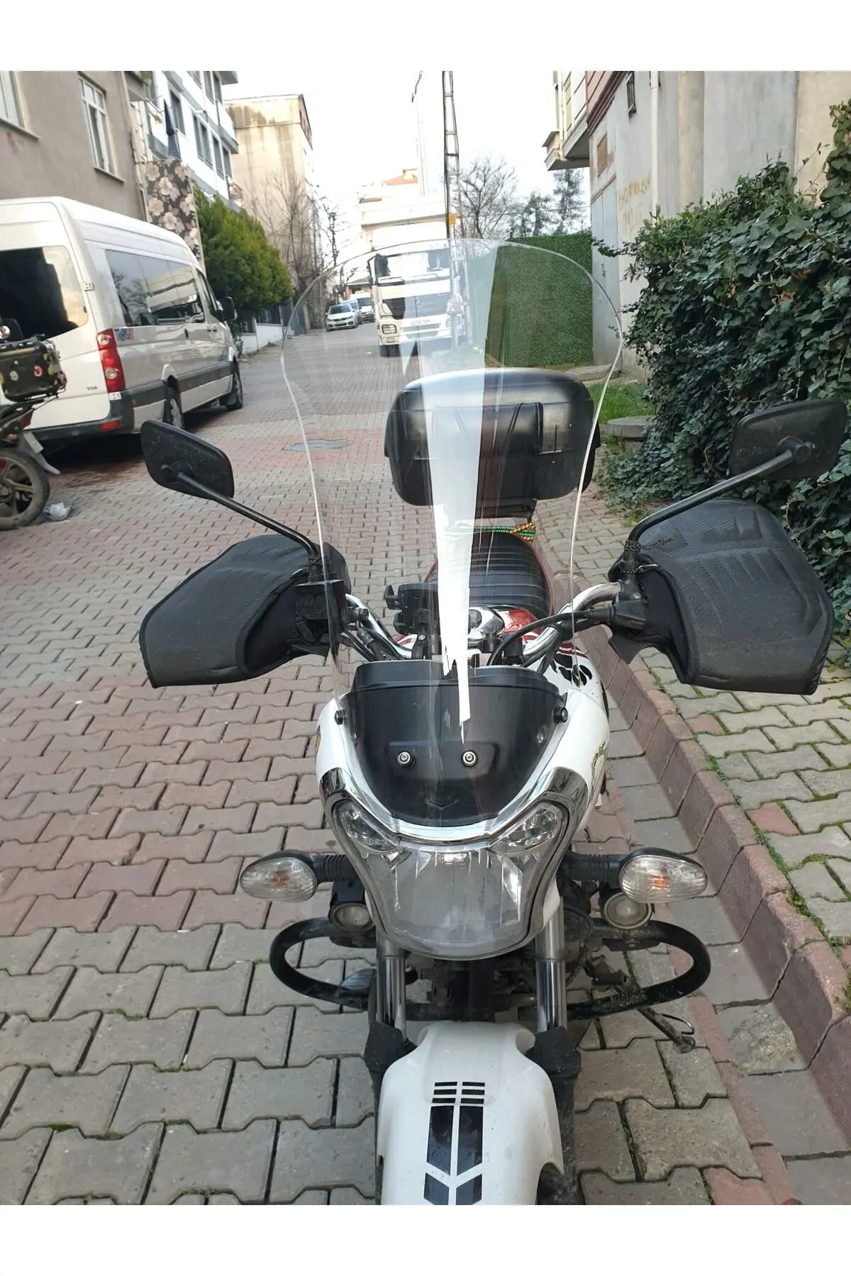 Bajaj V15 Ön Cam 2017-2018 Model 57cm Şeffaf Renkli 4mm